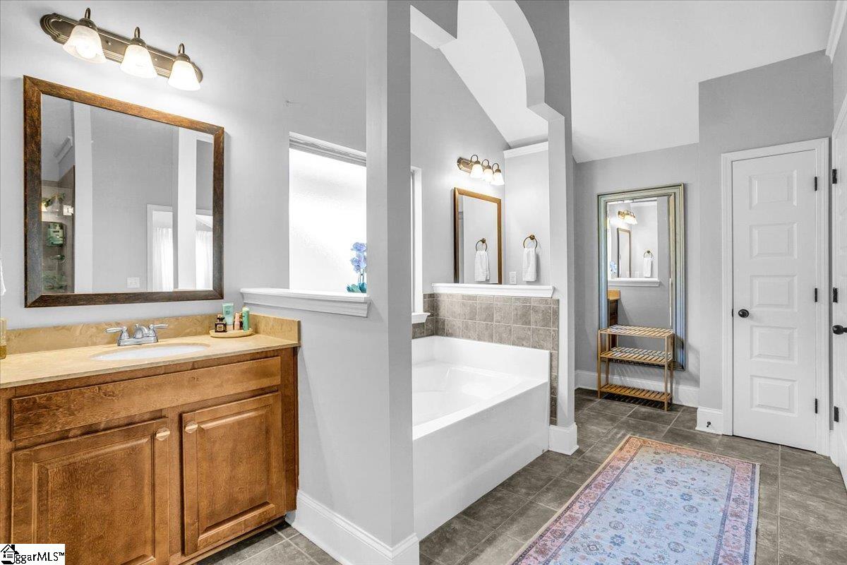15 River Valley Lane Greenville, SC 29605