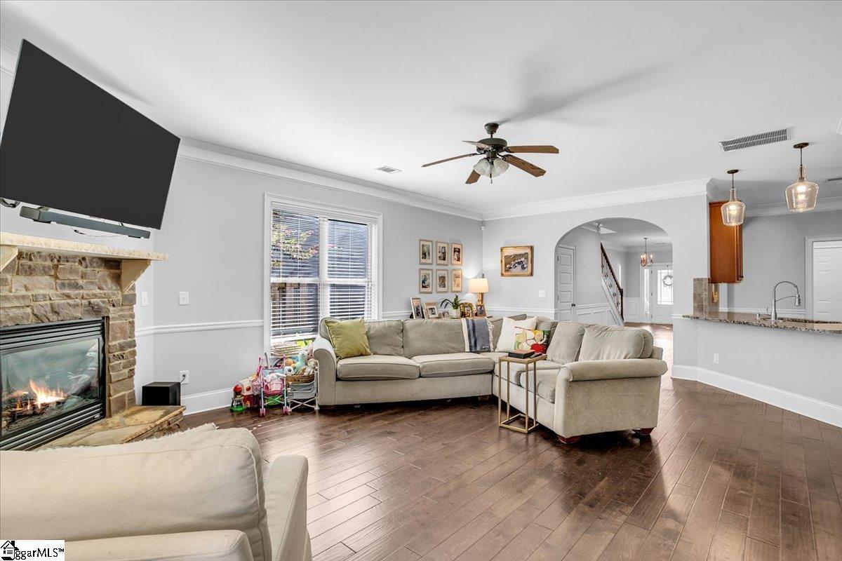 15 River Valley Lane Greenville, SC 29605