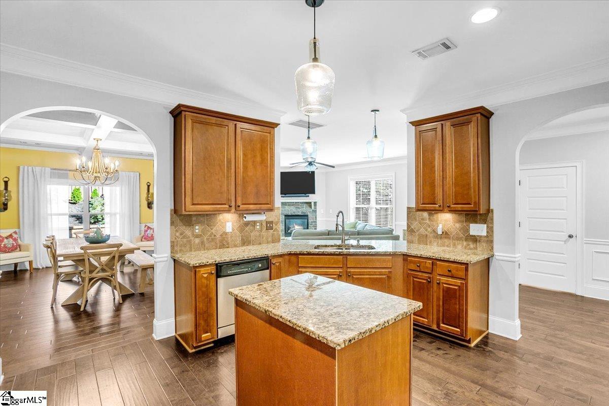 15 River Valley Lane Greenville, SC 29605