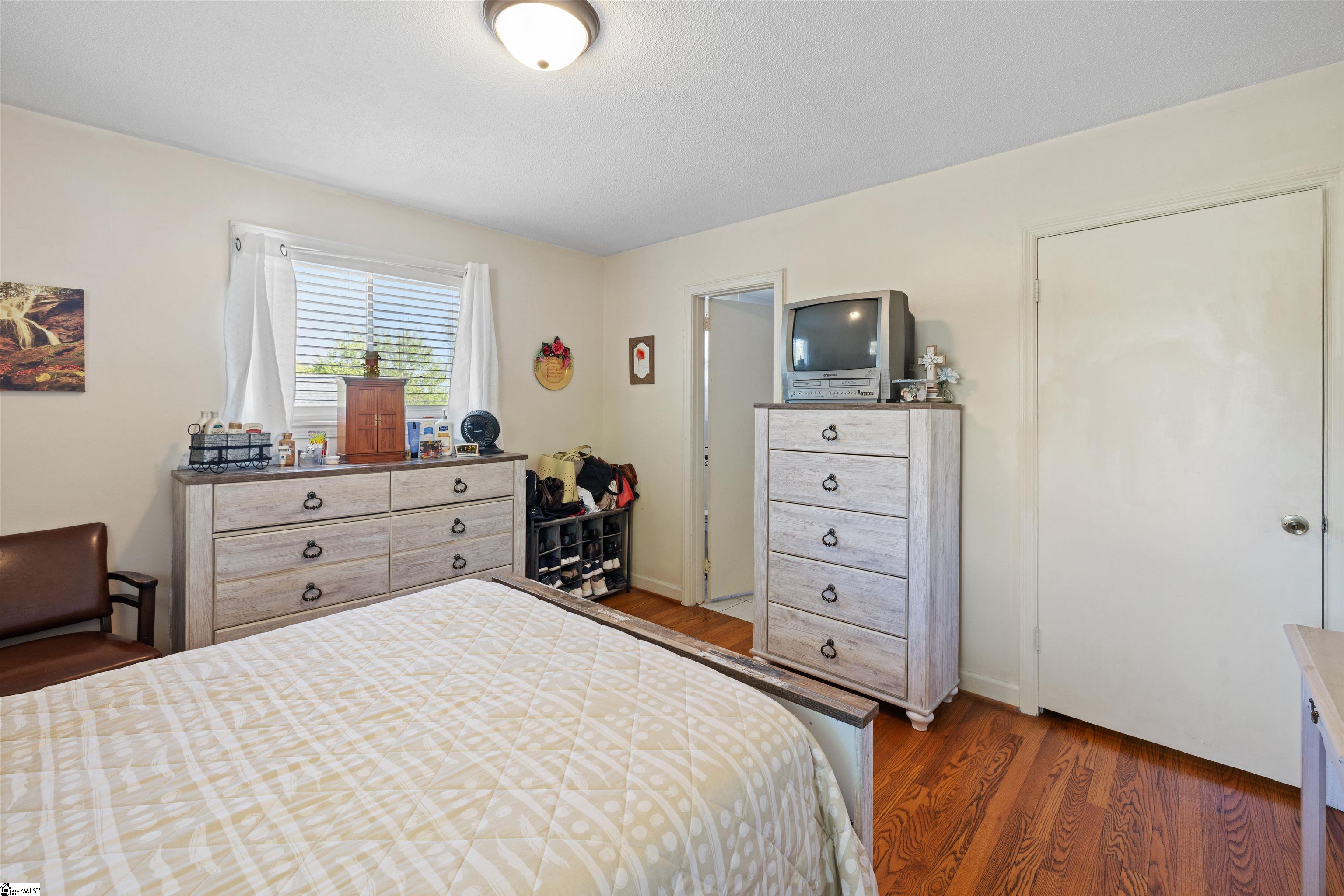 108 W Mauldin Street Walhalla, SC 29691