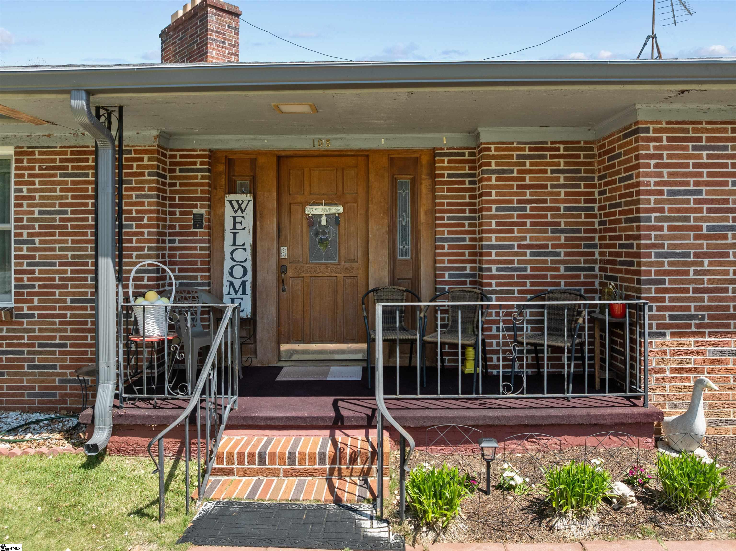 108 W Mauldin Street Walhalla, SC 29691