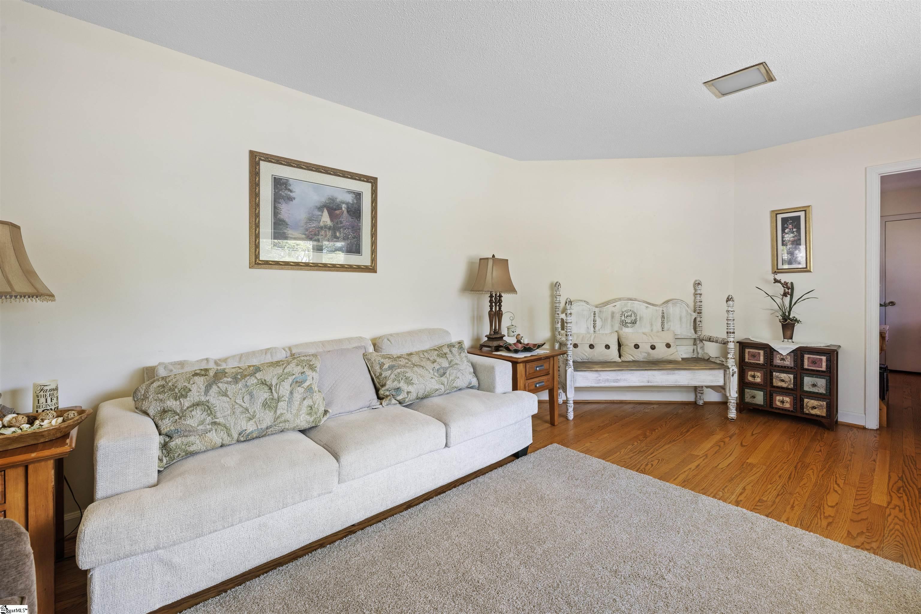 108 W Mauldin Street Walhalla, SC 29691