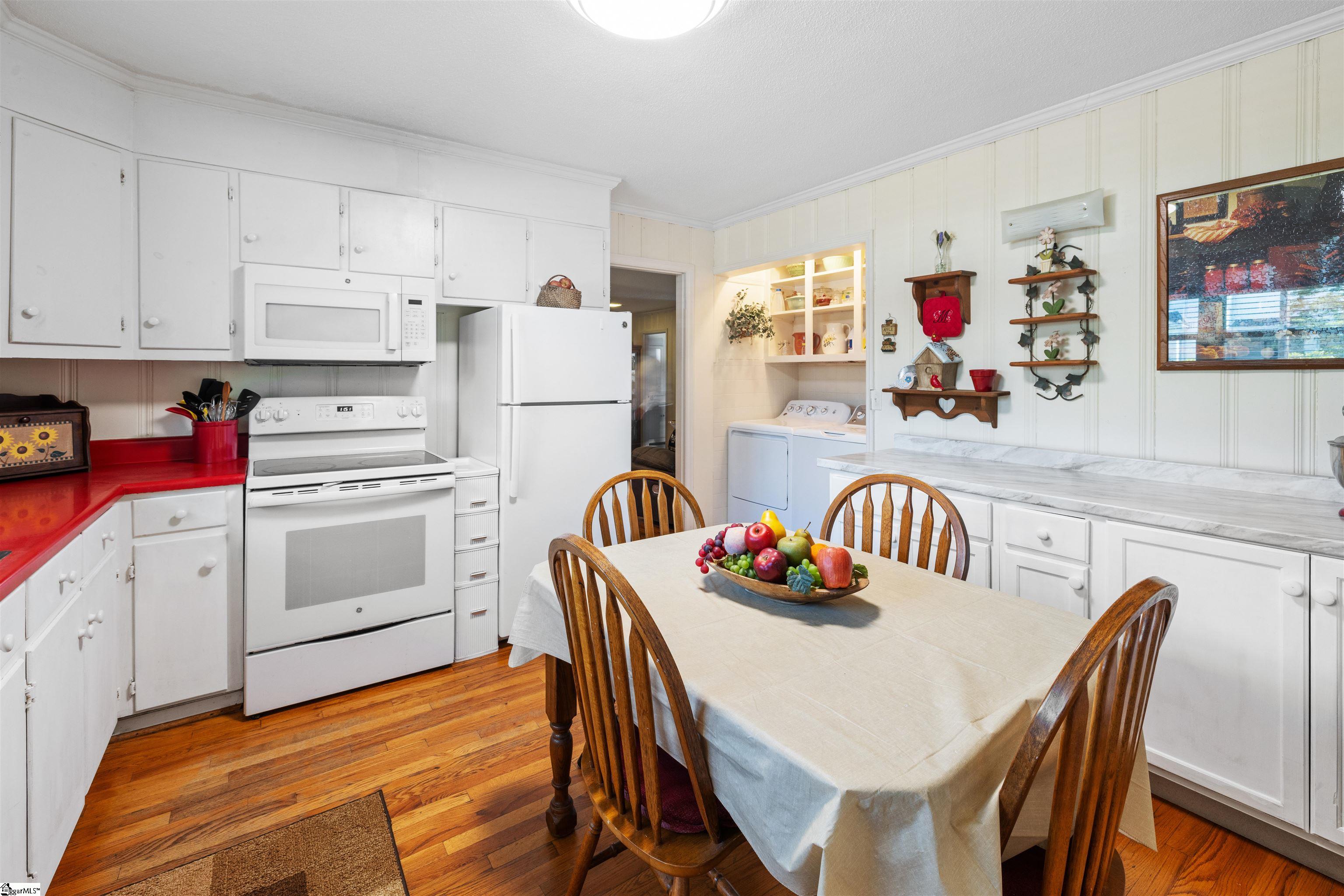 108 W Mauldin Street Walhalla, SC 29691
