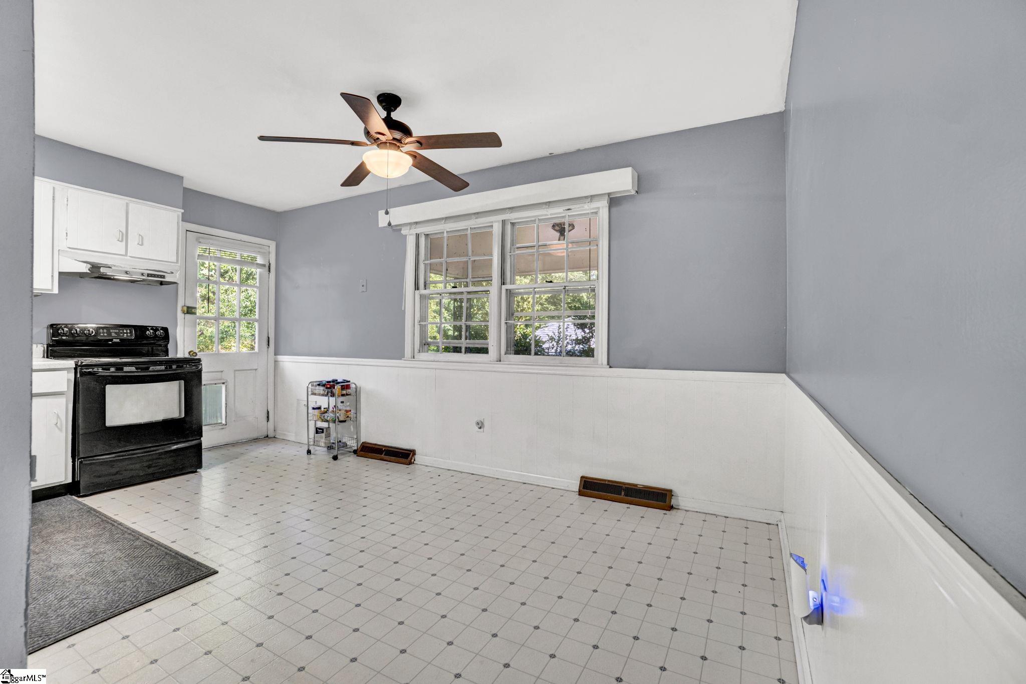 12 Twelve Oaks Terrace Greenville, SC 29615
