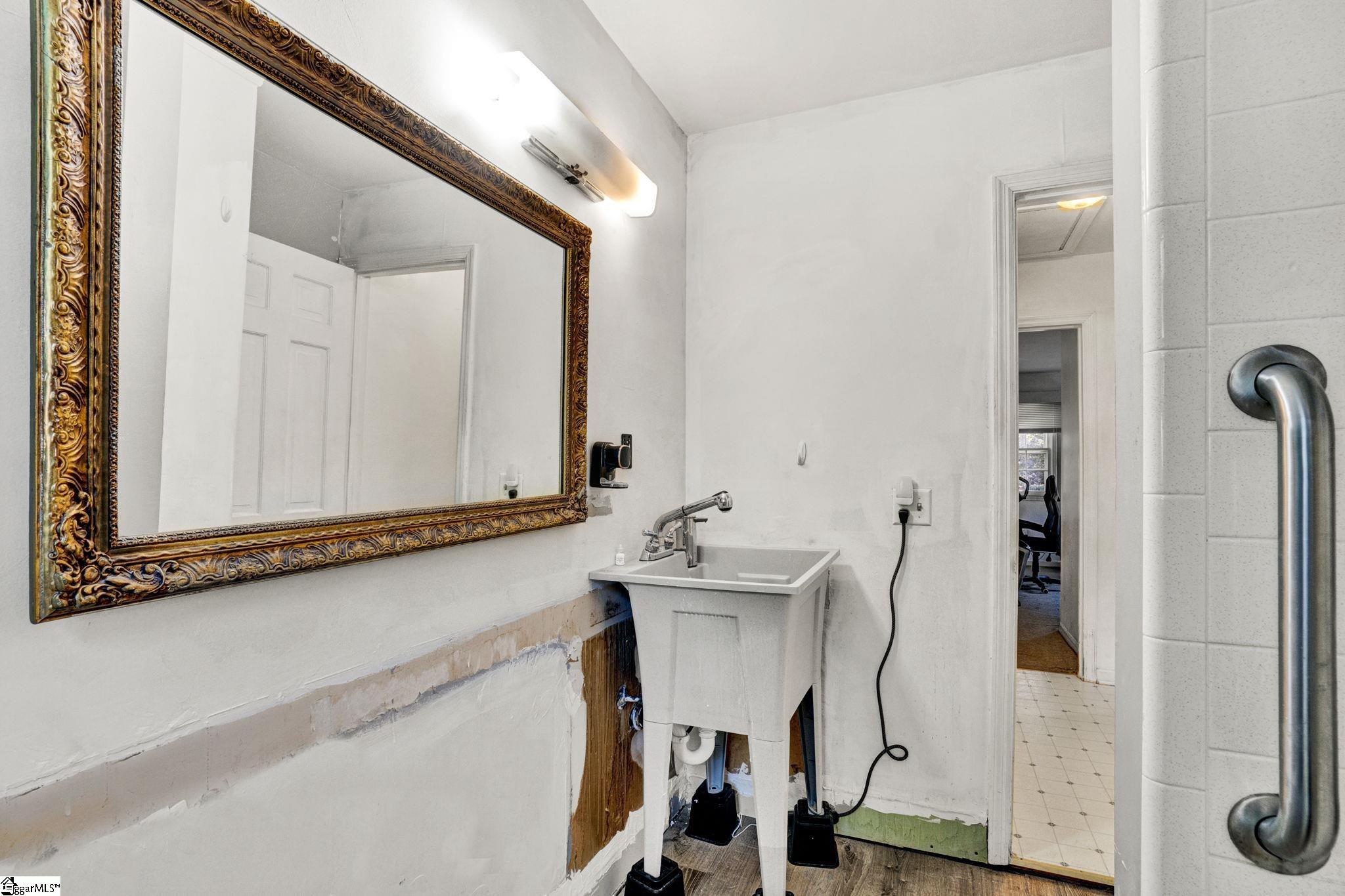 12 Twelve Oaks Terrace Greenville, SC 29615