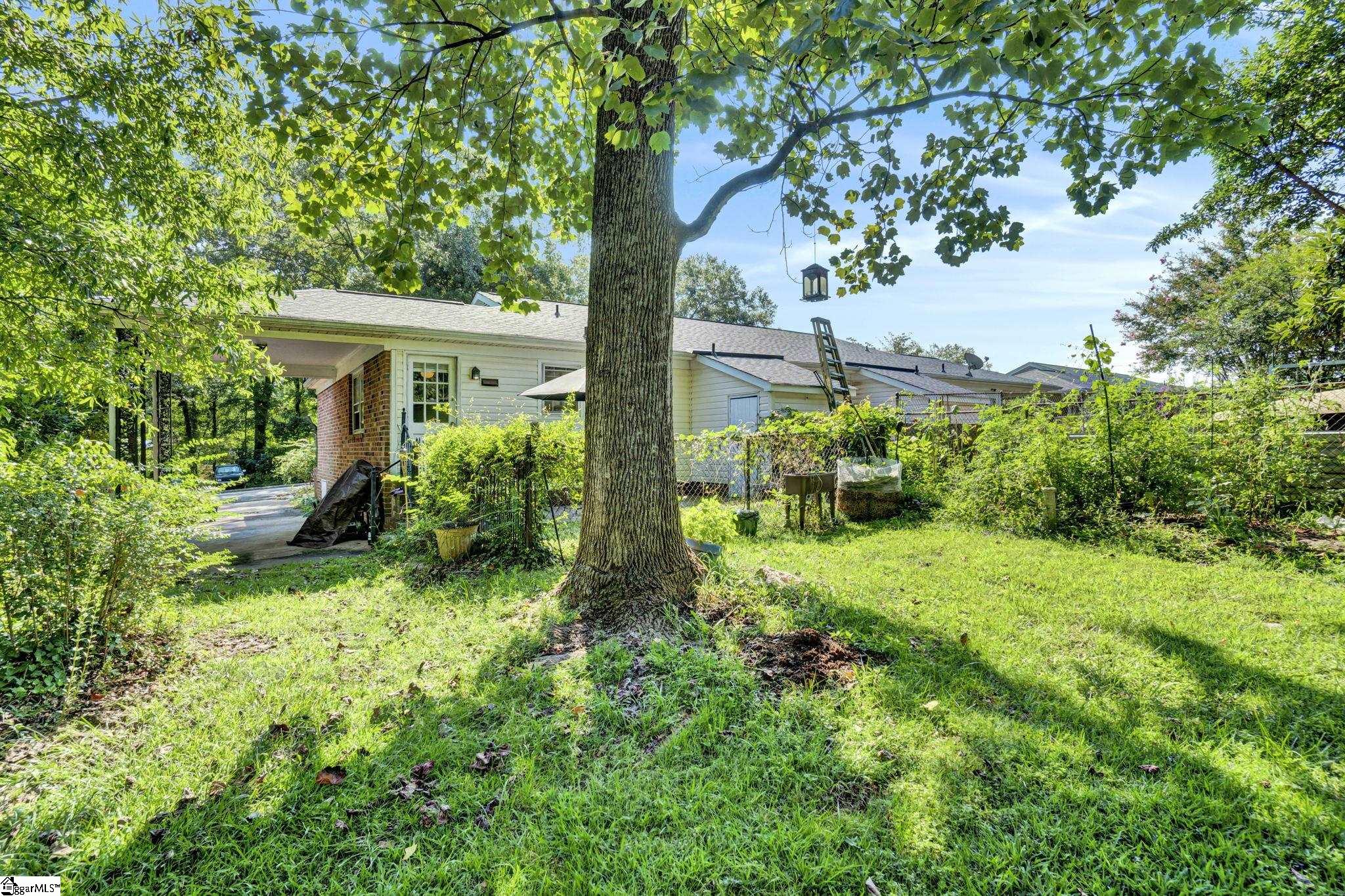 12 Twelve Oaks Terrace Greenville, SC 29615