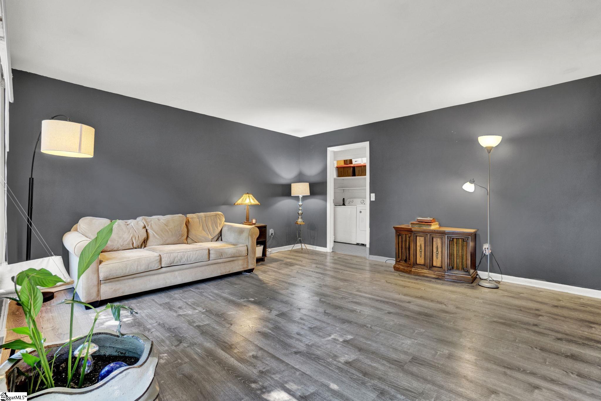 12 Twelve Oaks Terrace Greenville, SC 29615