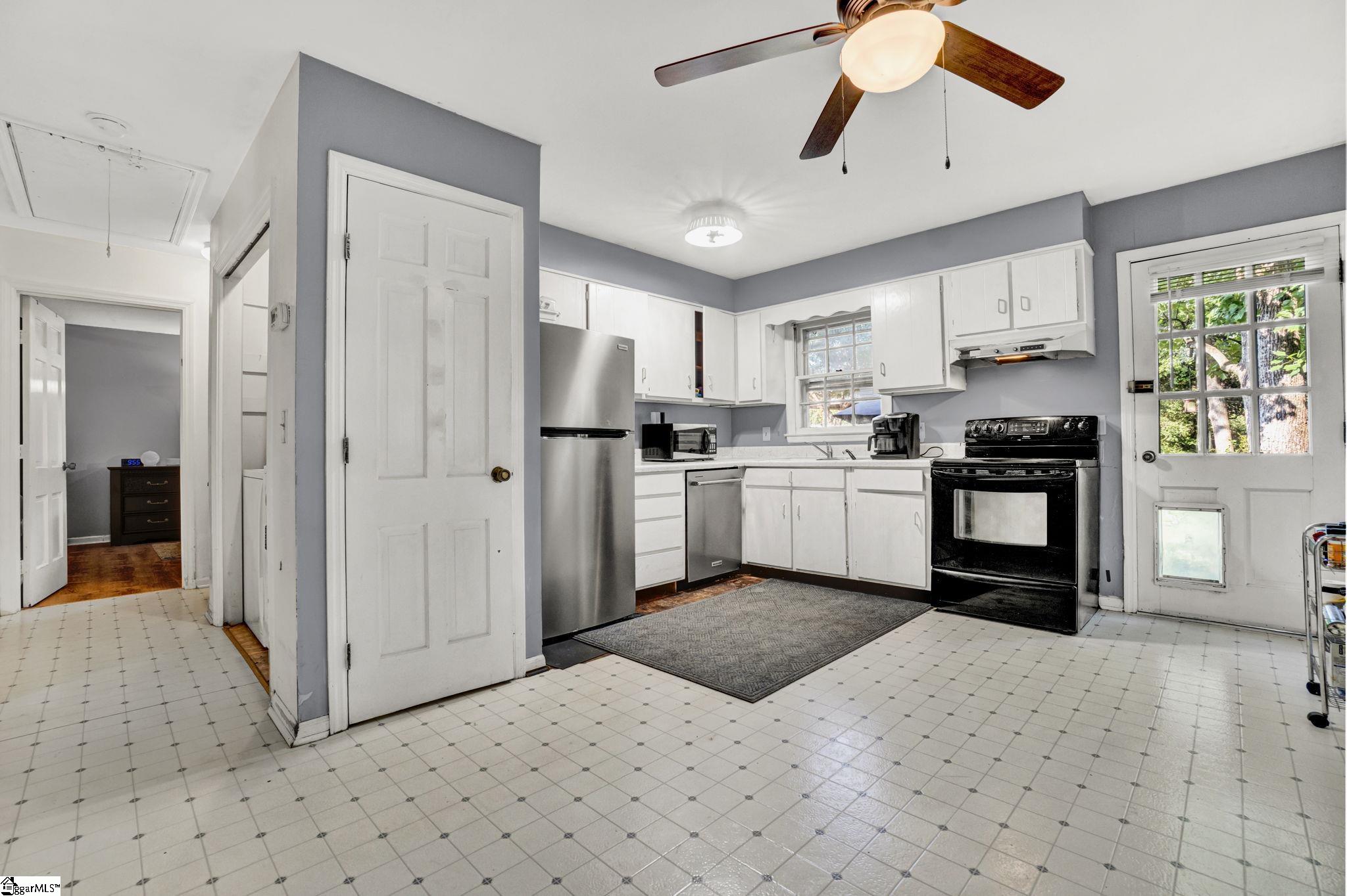 12 Twelve Oaks Terrace Greenville, SC 29615