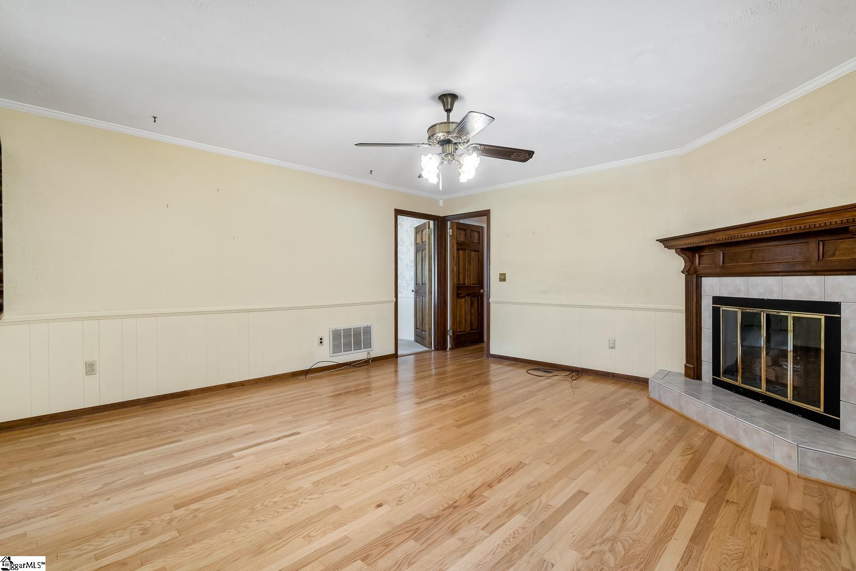 114 Woodcliff Court Simpsonville, SC 29681