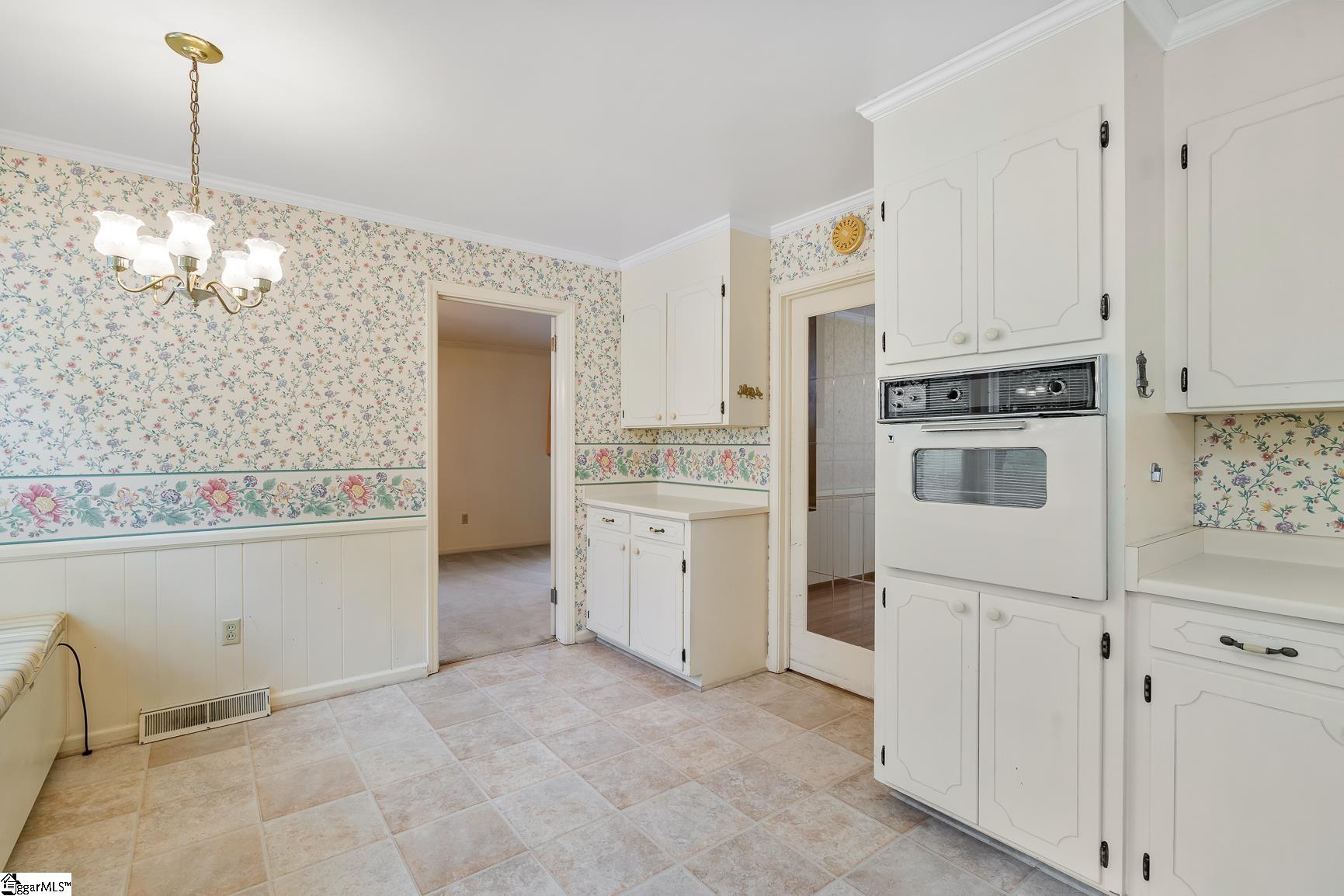 114 Woodcliff Court Simpsonville, SC 29681