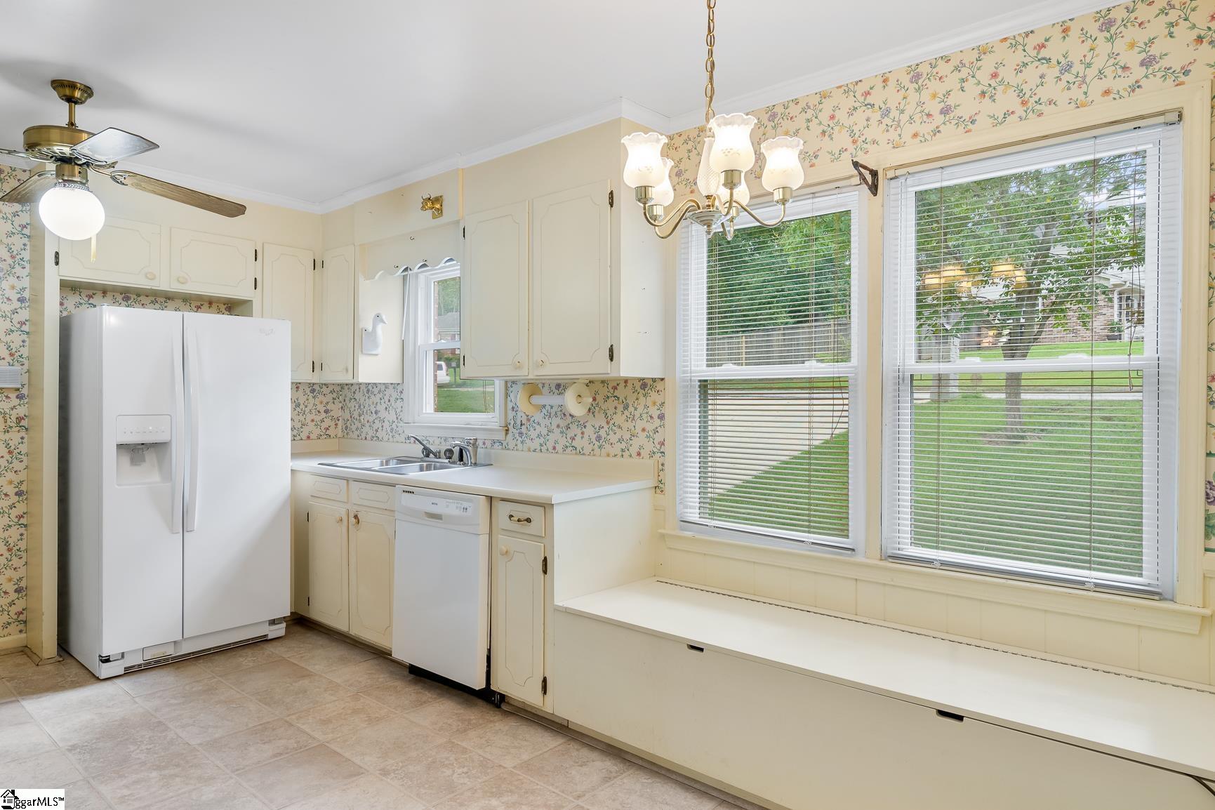 114 Woodcliff Court Simpsonville, SC 29681