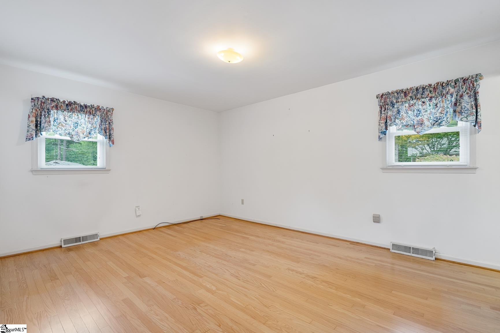 114 Woodcliff Court Simpsonville, SC 29681