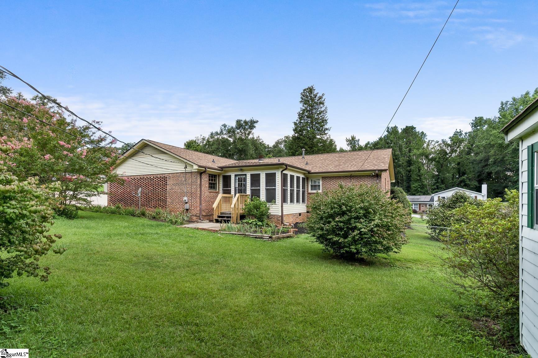 114 Woodcliff Court Simpsonville, SC 29681