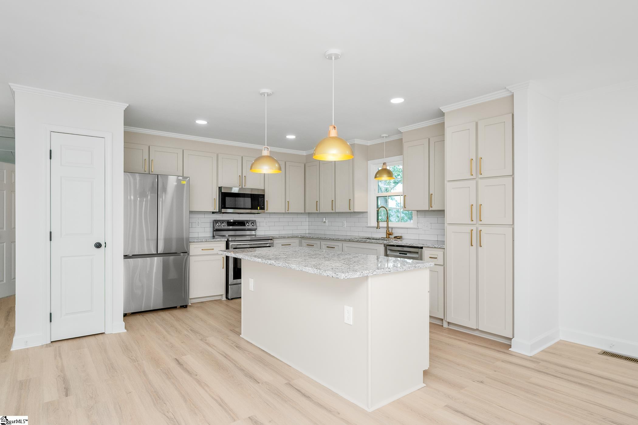 5 S Del Norte Road Greenville, SC 29615