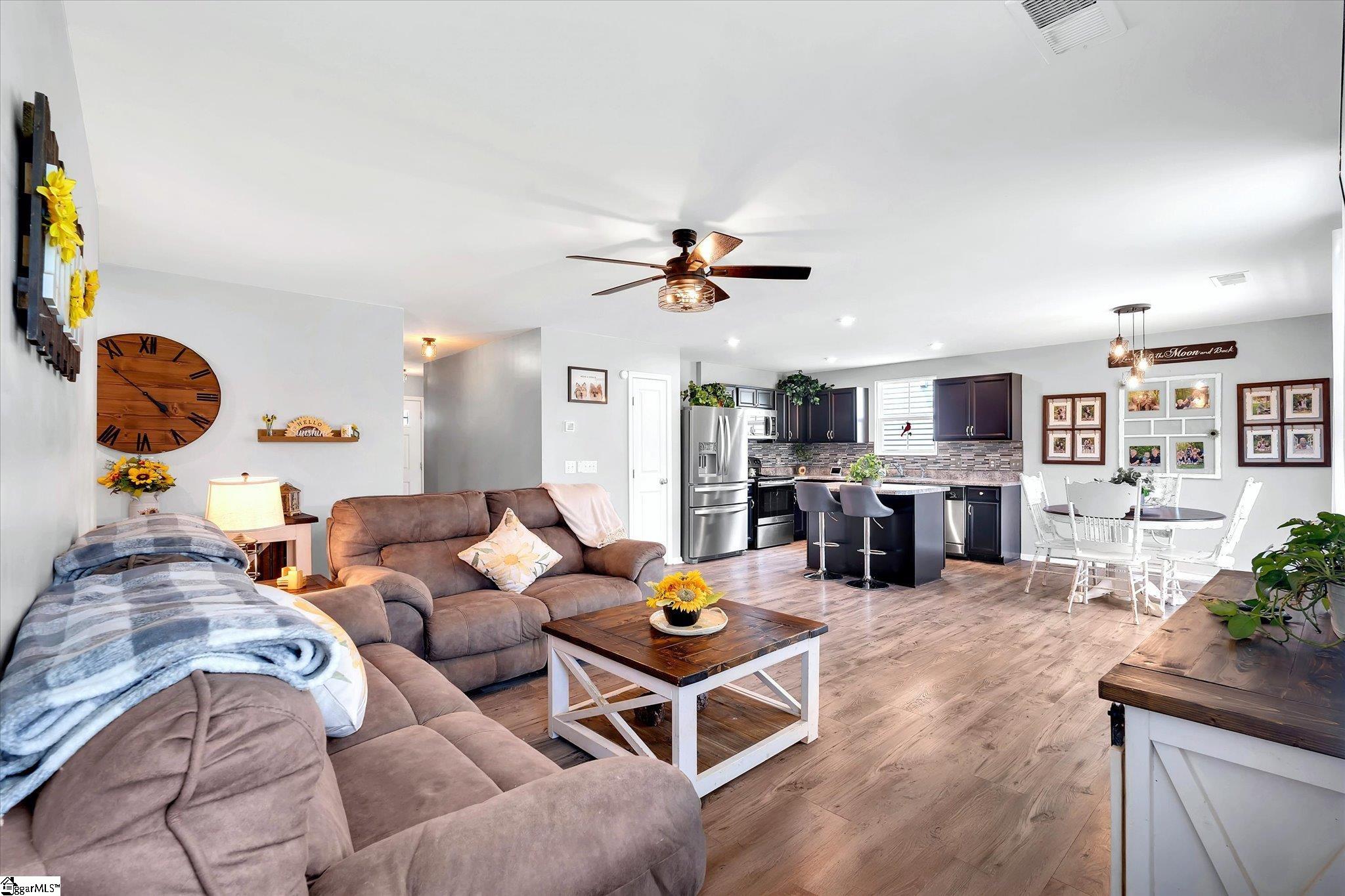 618 Maplestead Farms Court Greenville, SC 29617