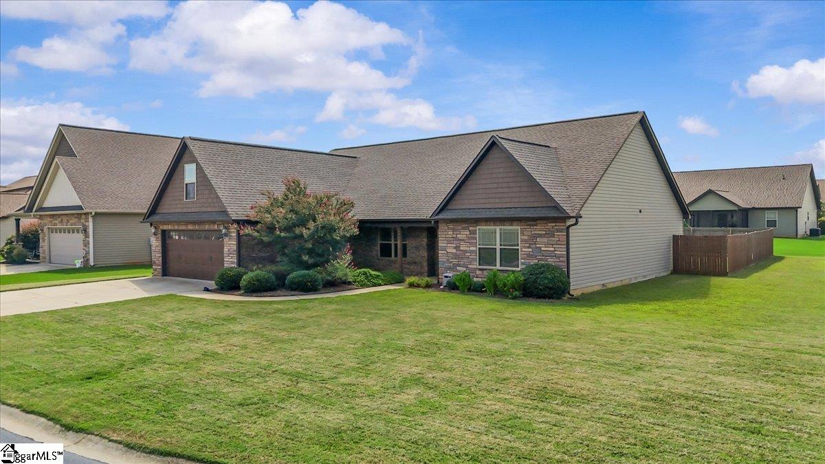706 Lamberts Way Boiling Springs, SC 29316