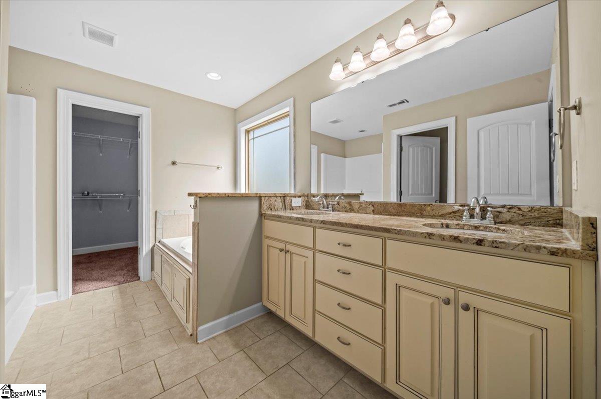 706 Lamberts Way Boiling Springs, SC 29316