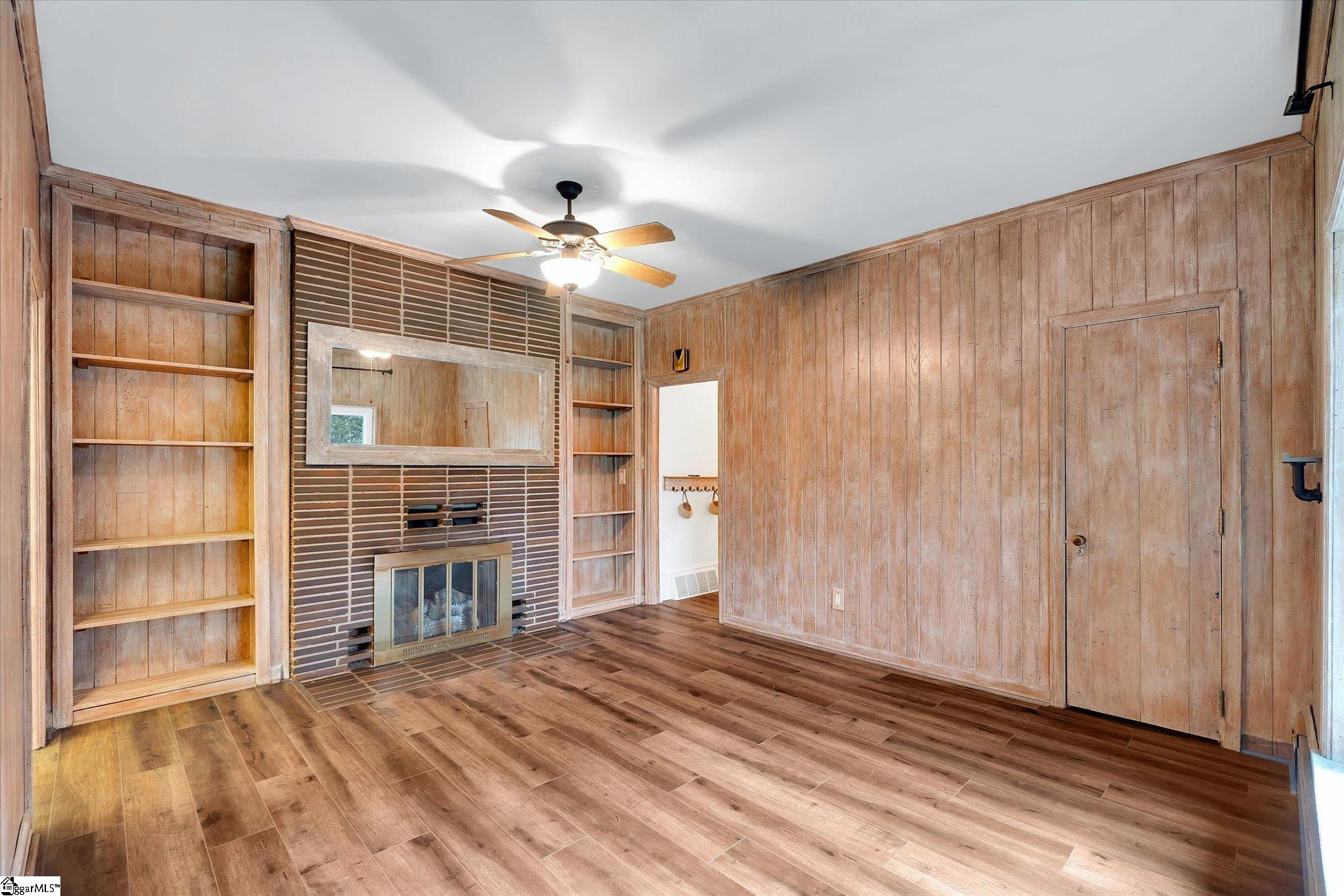 503 Watford Avenue Greenwood, SC 29652
