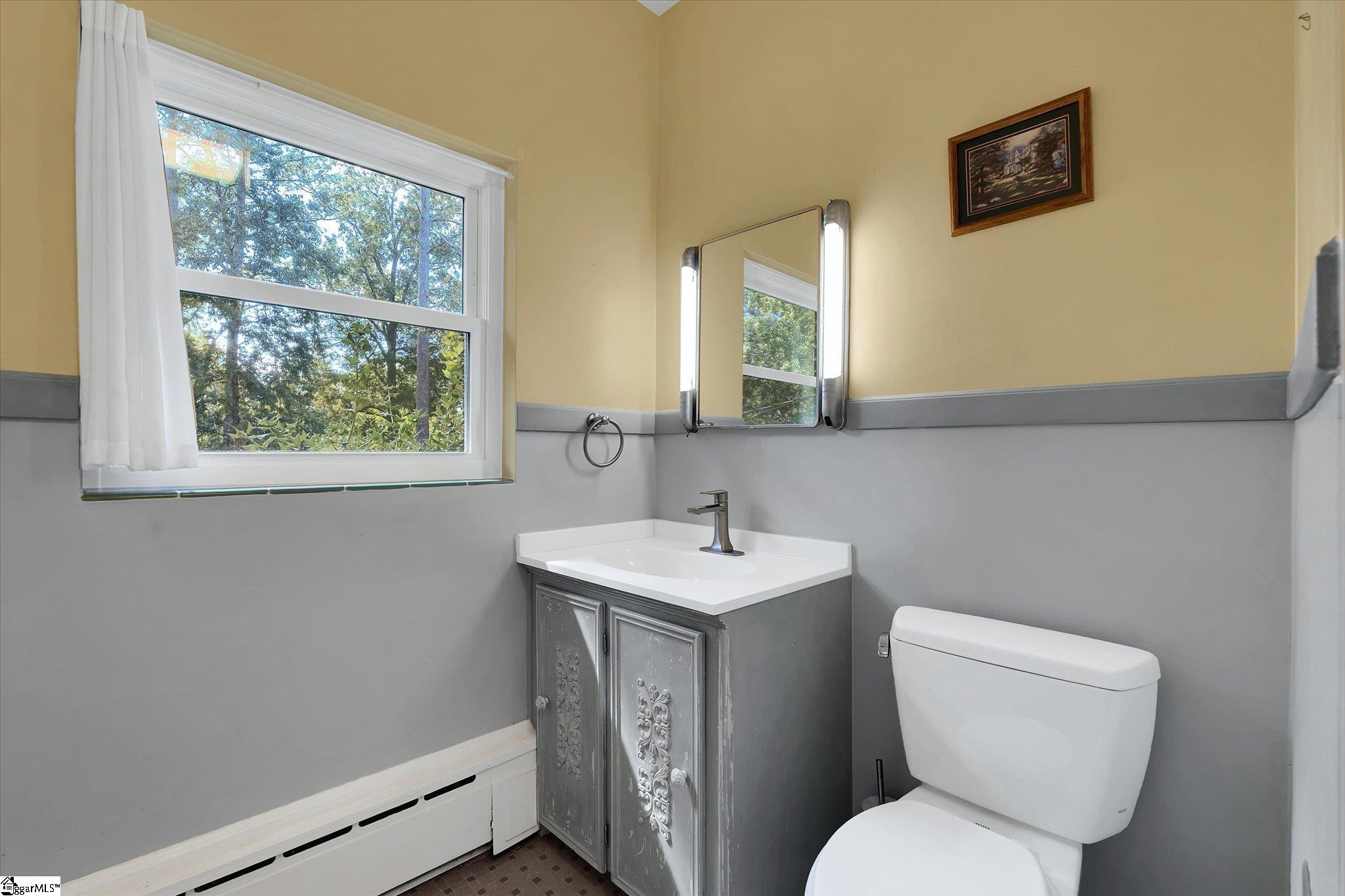 503 Watford Avenue Greenwood, SC 29652