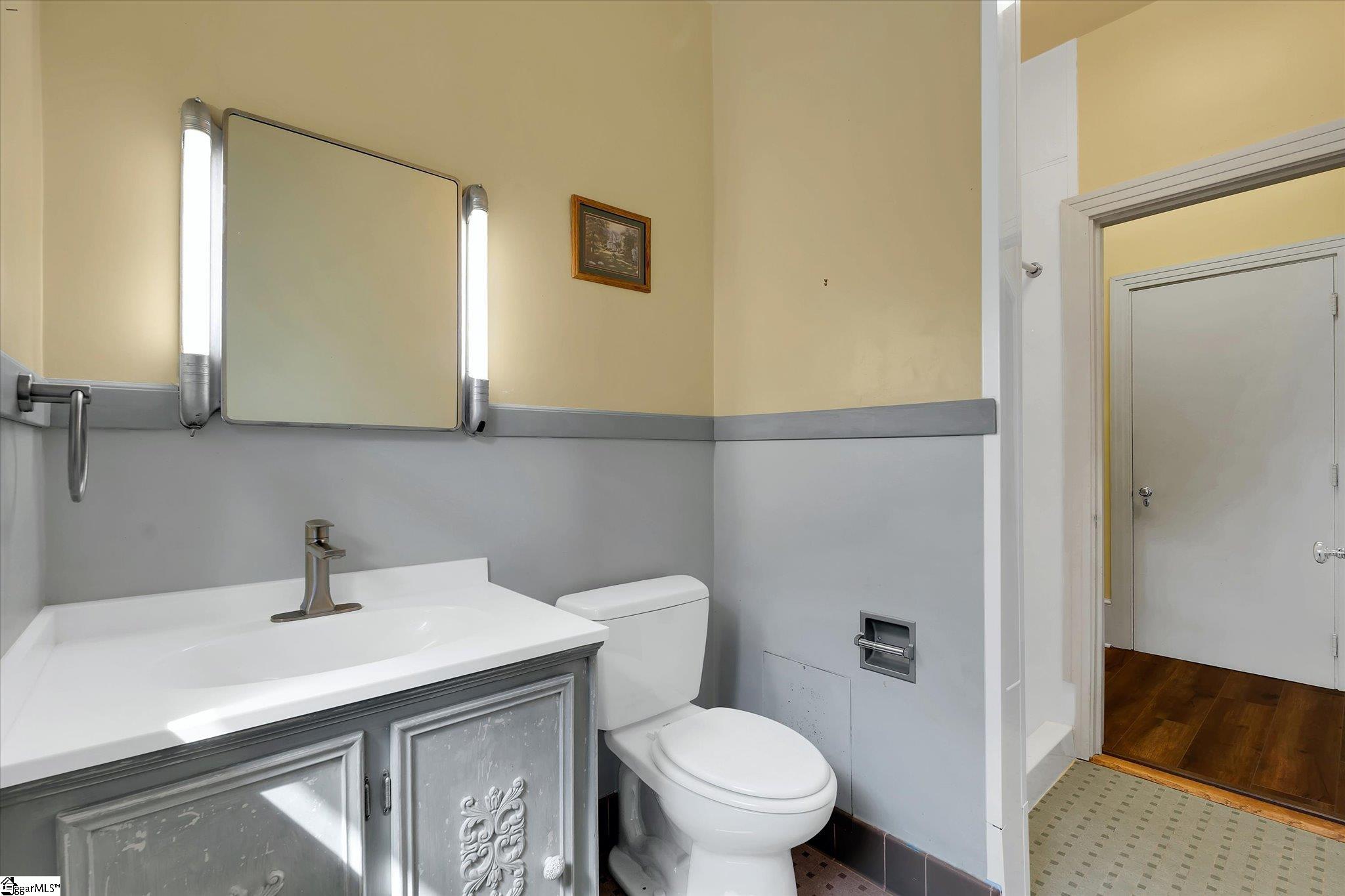 503 Watford Avenue Greenwood, SC 29652