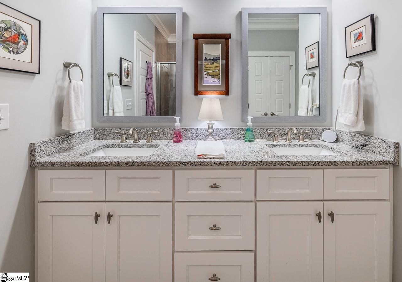 12 Pineglen Court Simpsonville, SC 29680