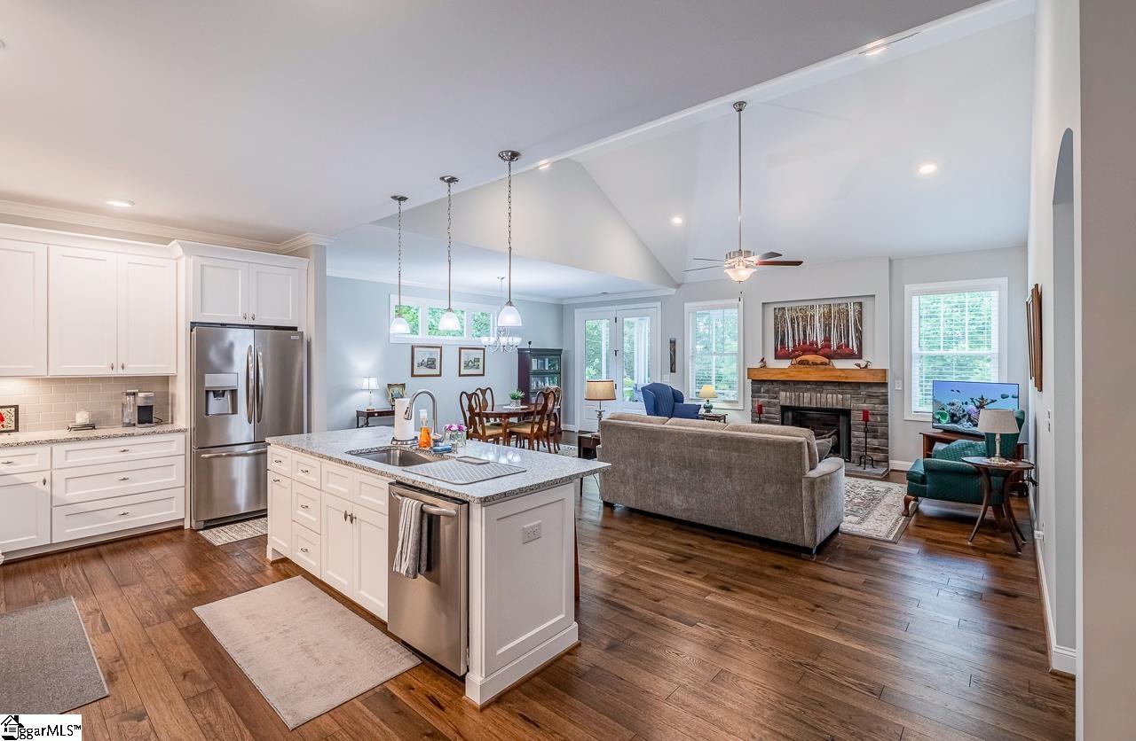 12 Pineglen Court Simpsonville, SC 29680