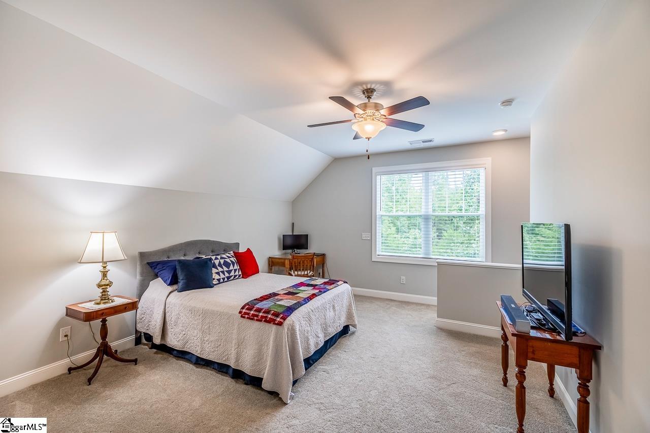 12 Pineglen Court Simpsonville, SC 29680
