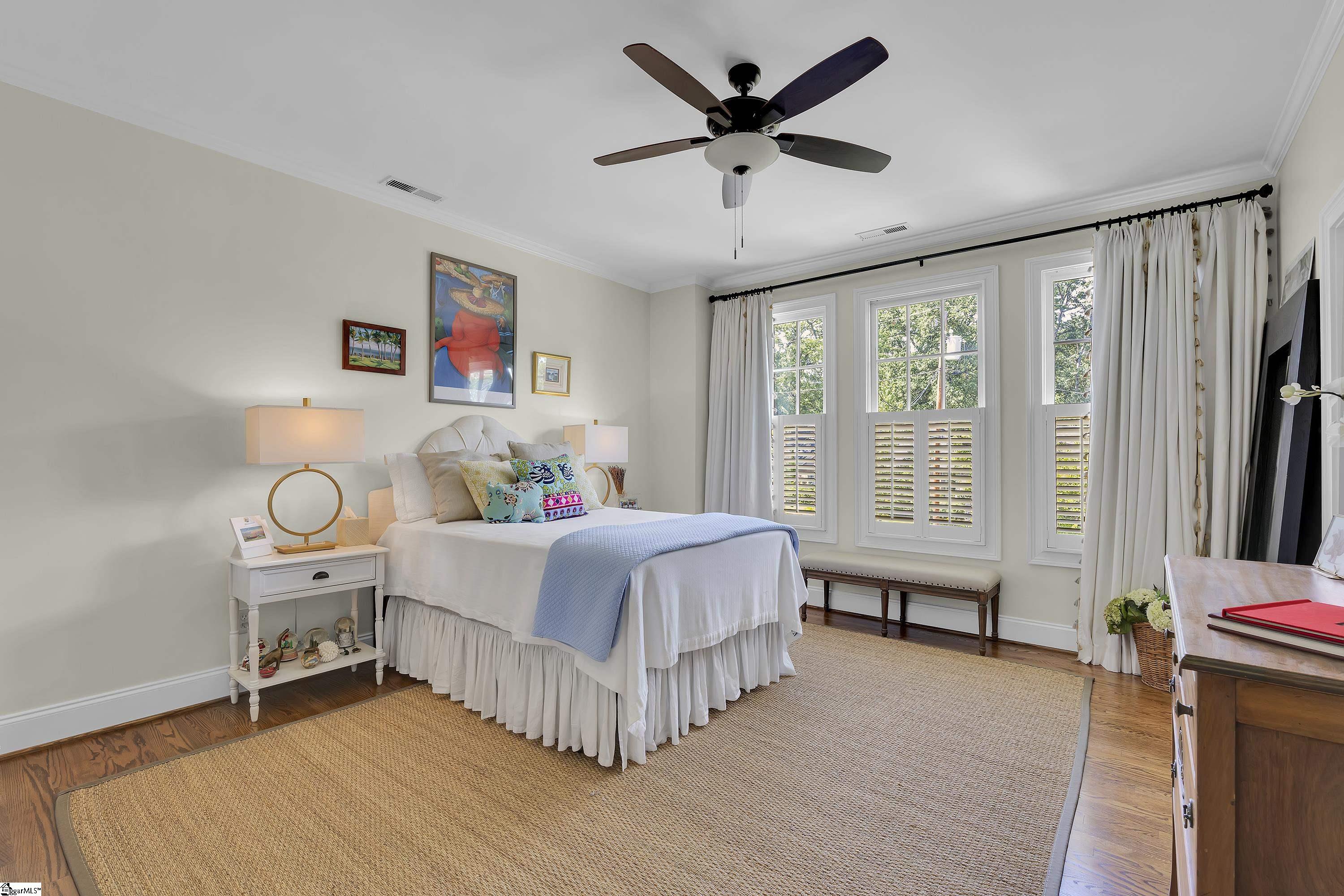 704 Crescent Avenue Greenville, SC 29601