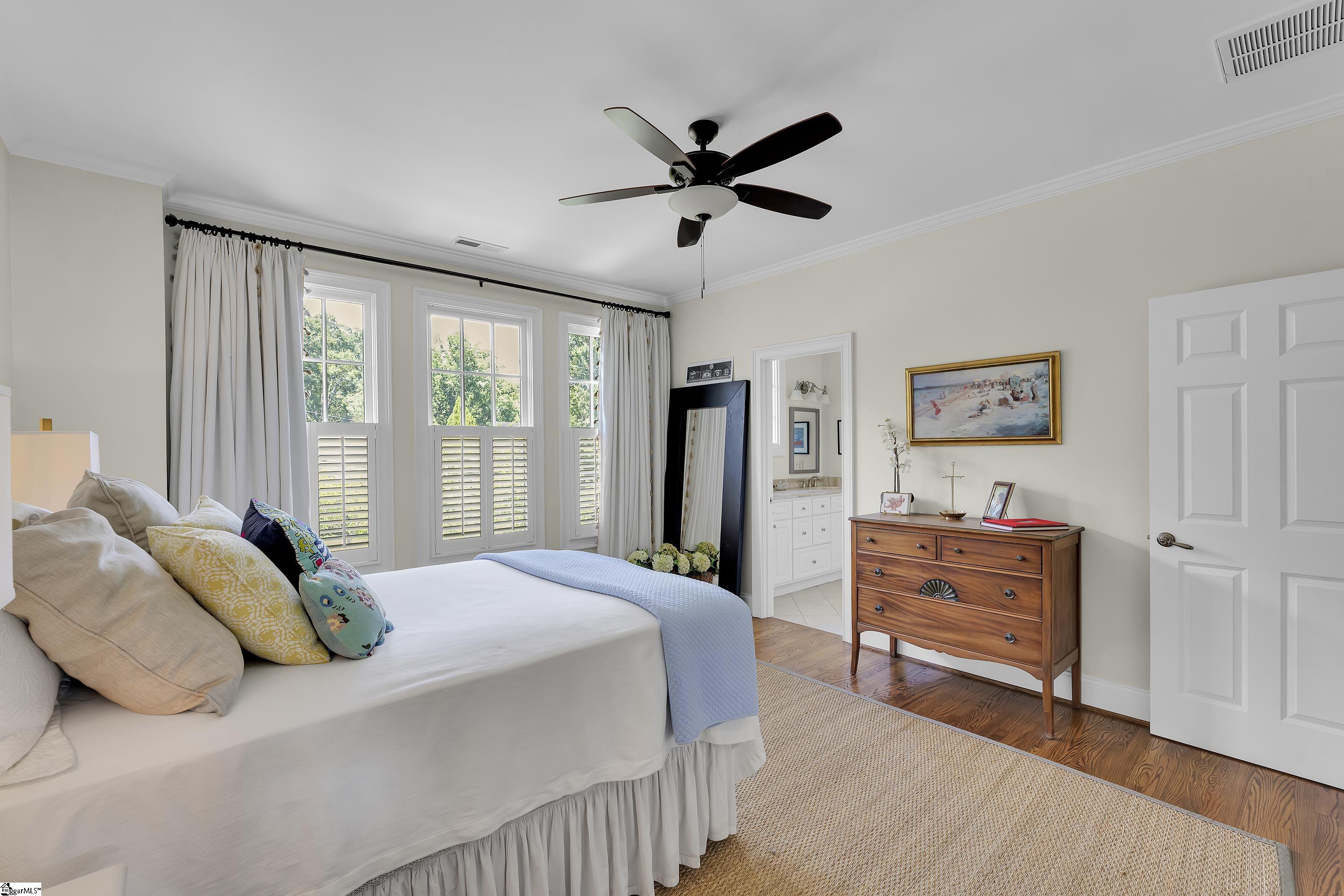 704 Crescent Avenue Greenville, SC 29601