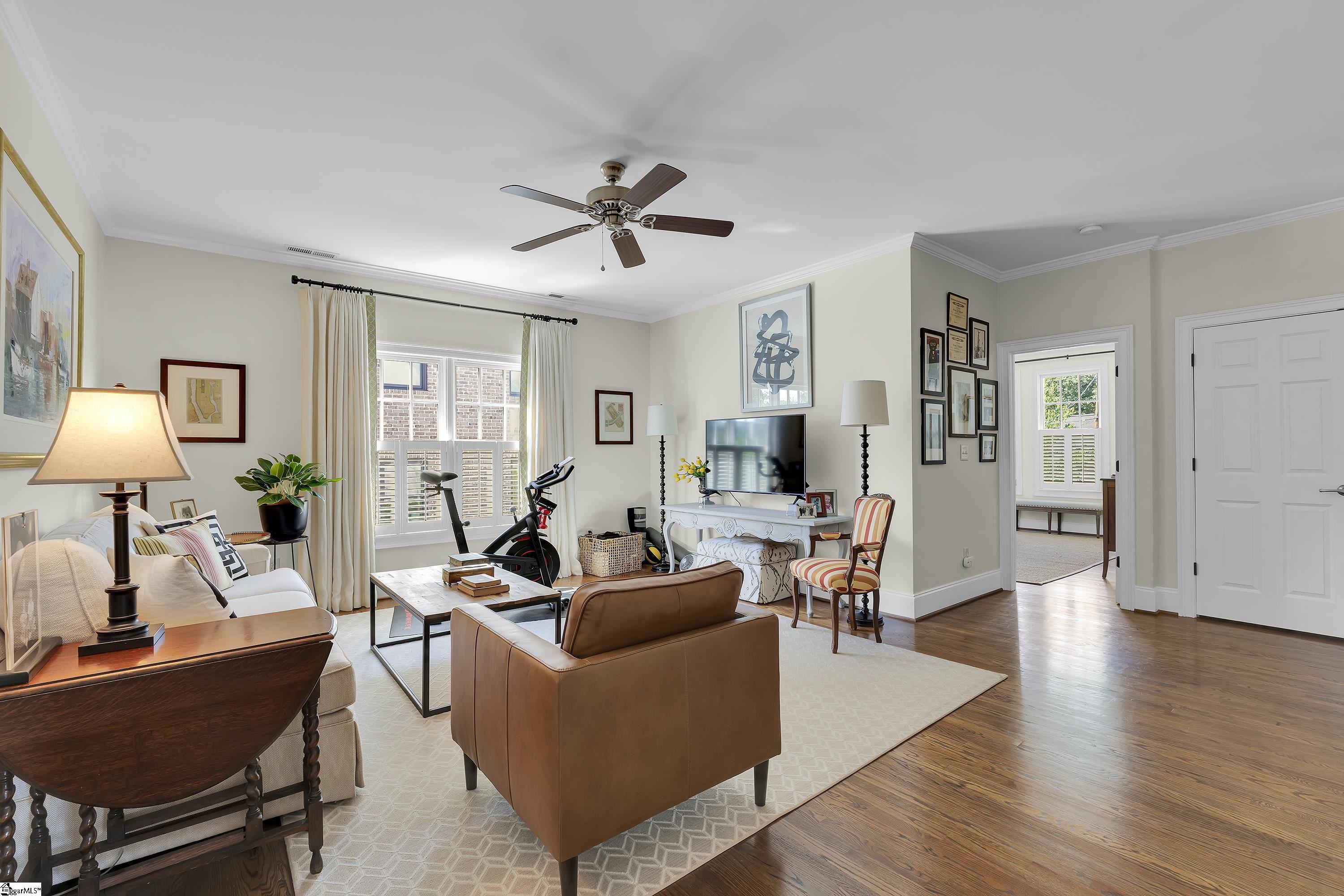 704 Crescent Avenue Greenville, SC 29601