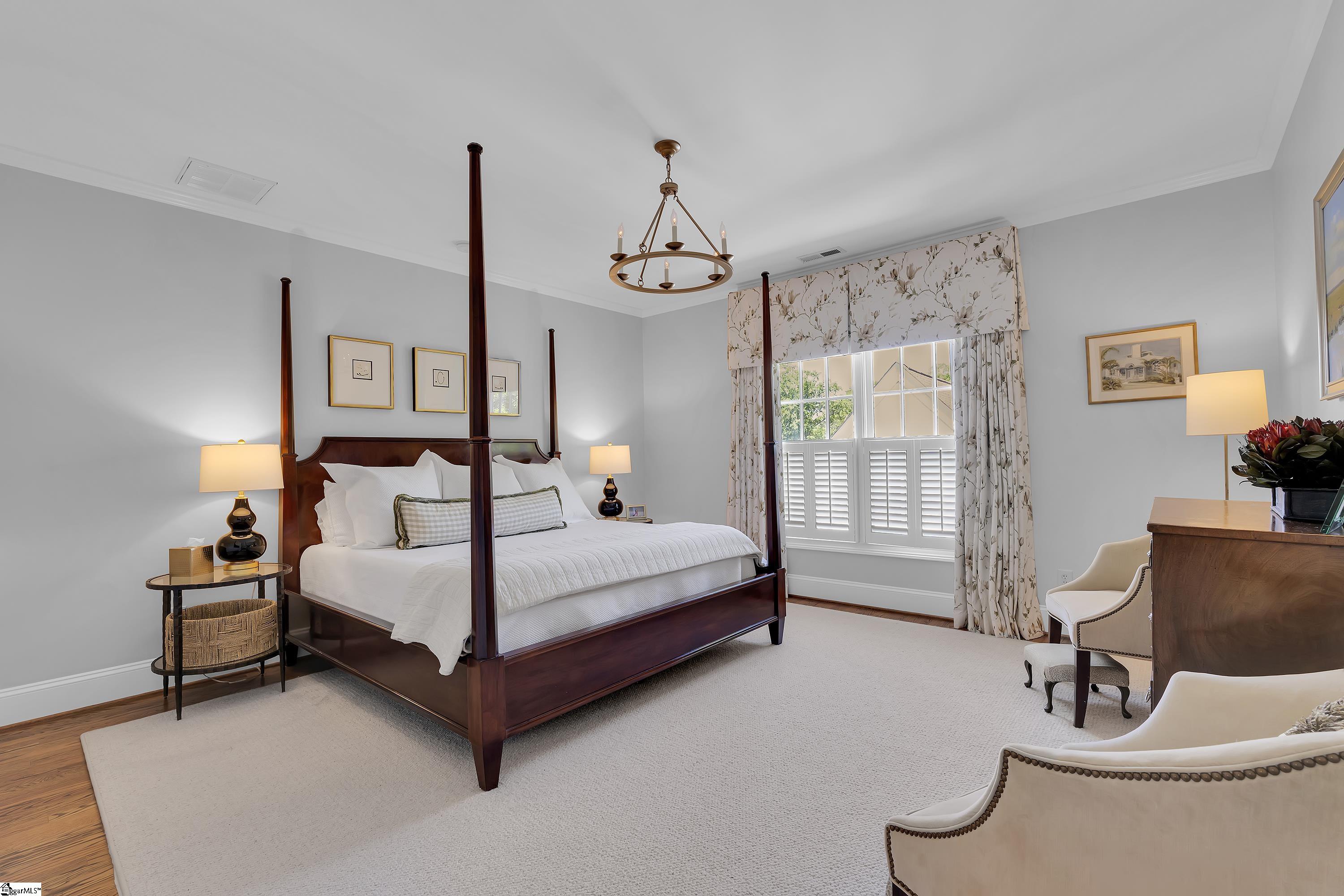 704 Crescent Avenue Greenville, SC 29601