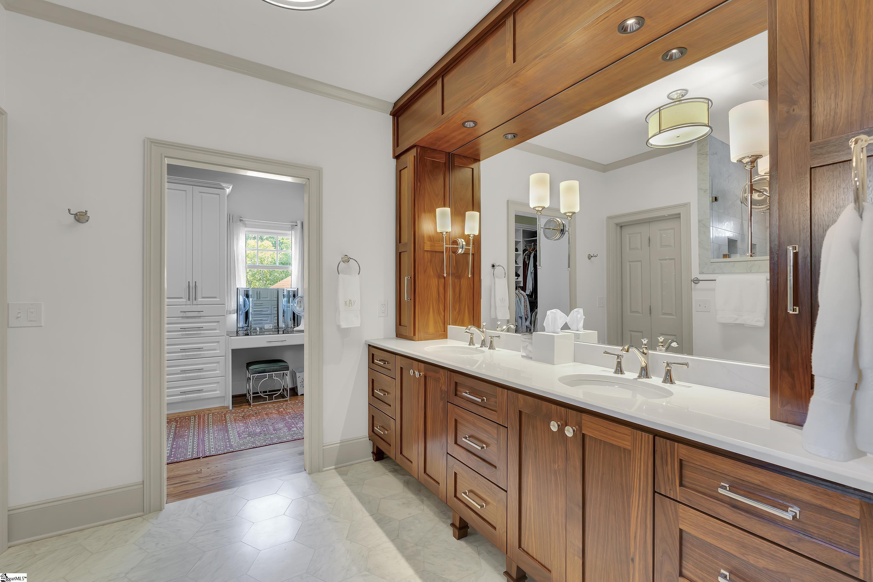 704 Crescent Avenue Greenville, SC 29601