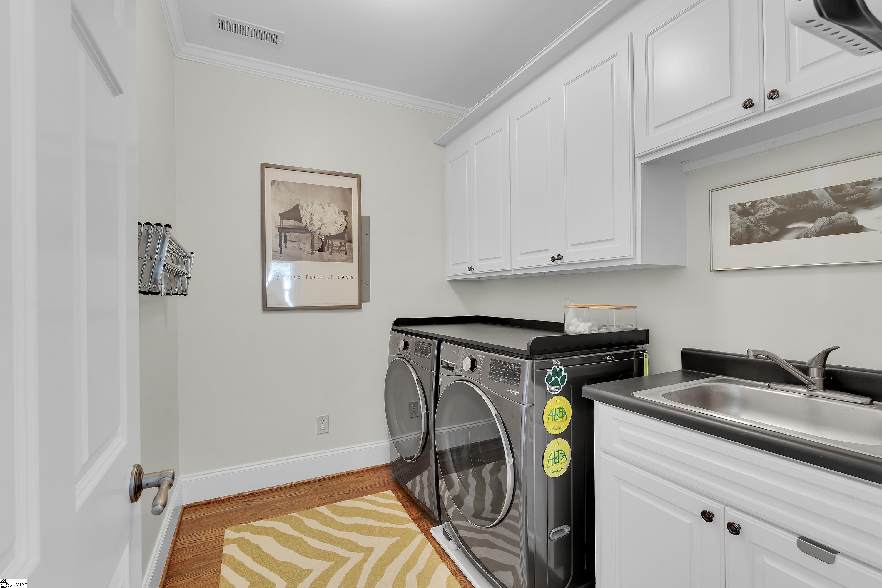 704 Crescent Avenue Greenville, SC 29601