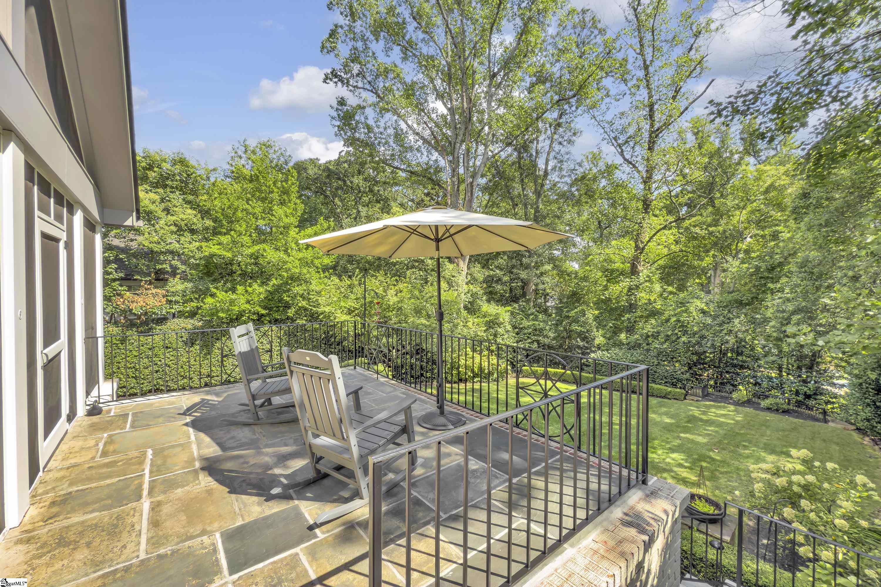 704 Crescent Avenue Greenville, SC 29601