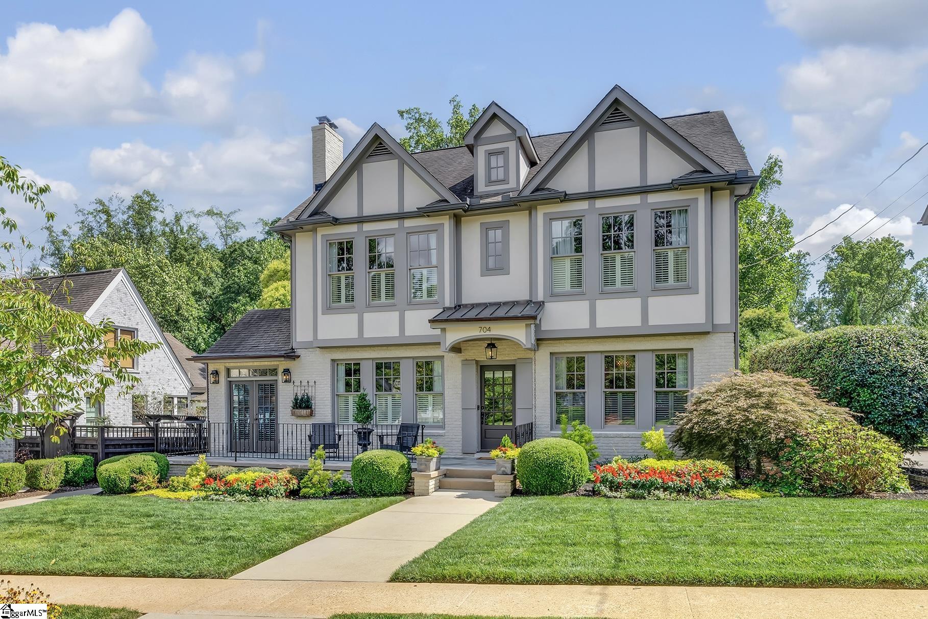704 Crescent Avenue Greenville, SC 29601