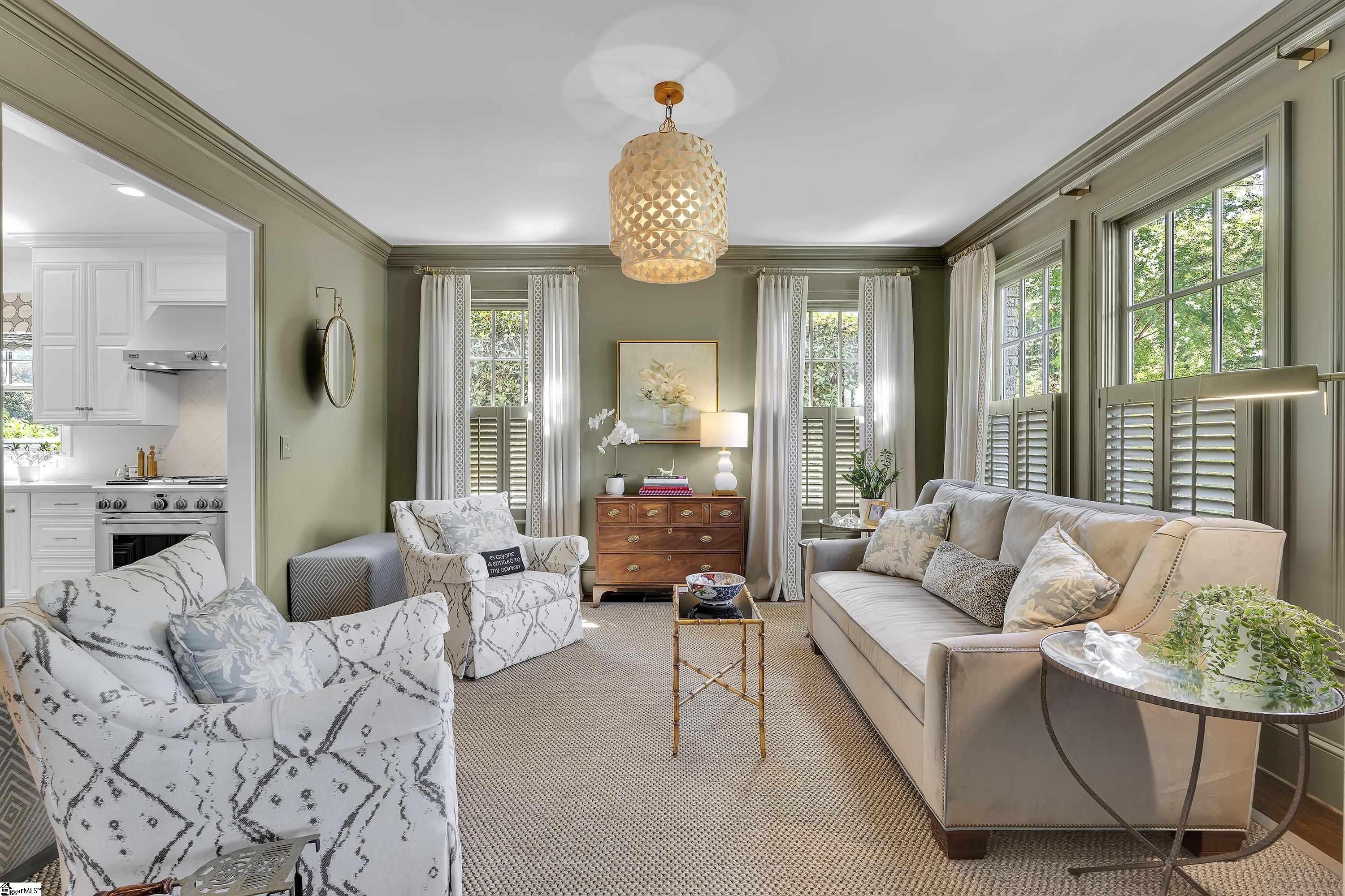 704 Crescent Avenue Greenville, SC 29601
