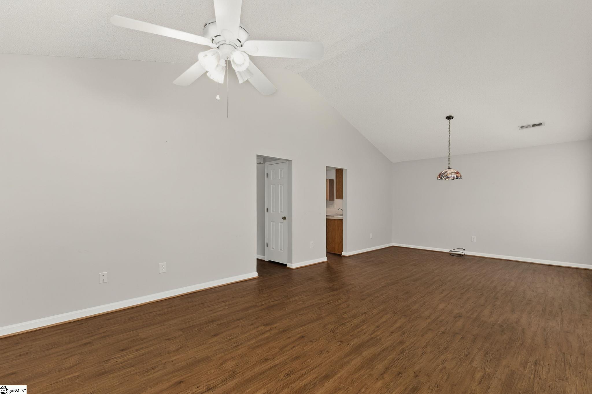 530 Glenlea Lane Greenville, SC 29617