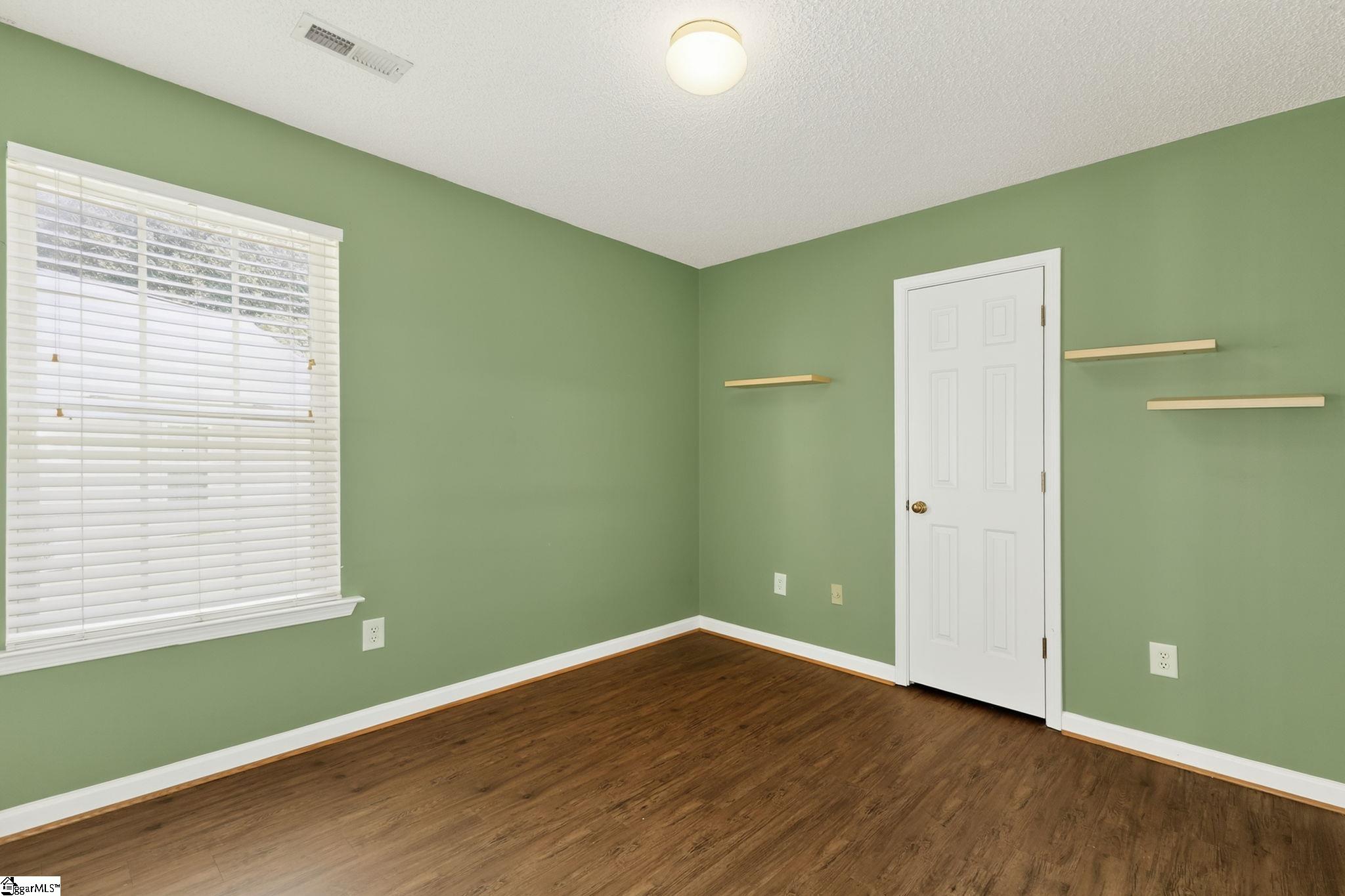 530 Glenlea Lane Greenville, SC 29617