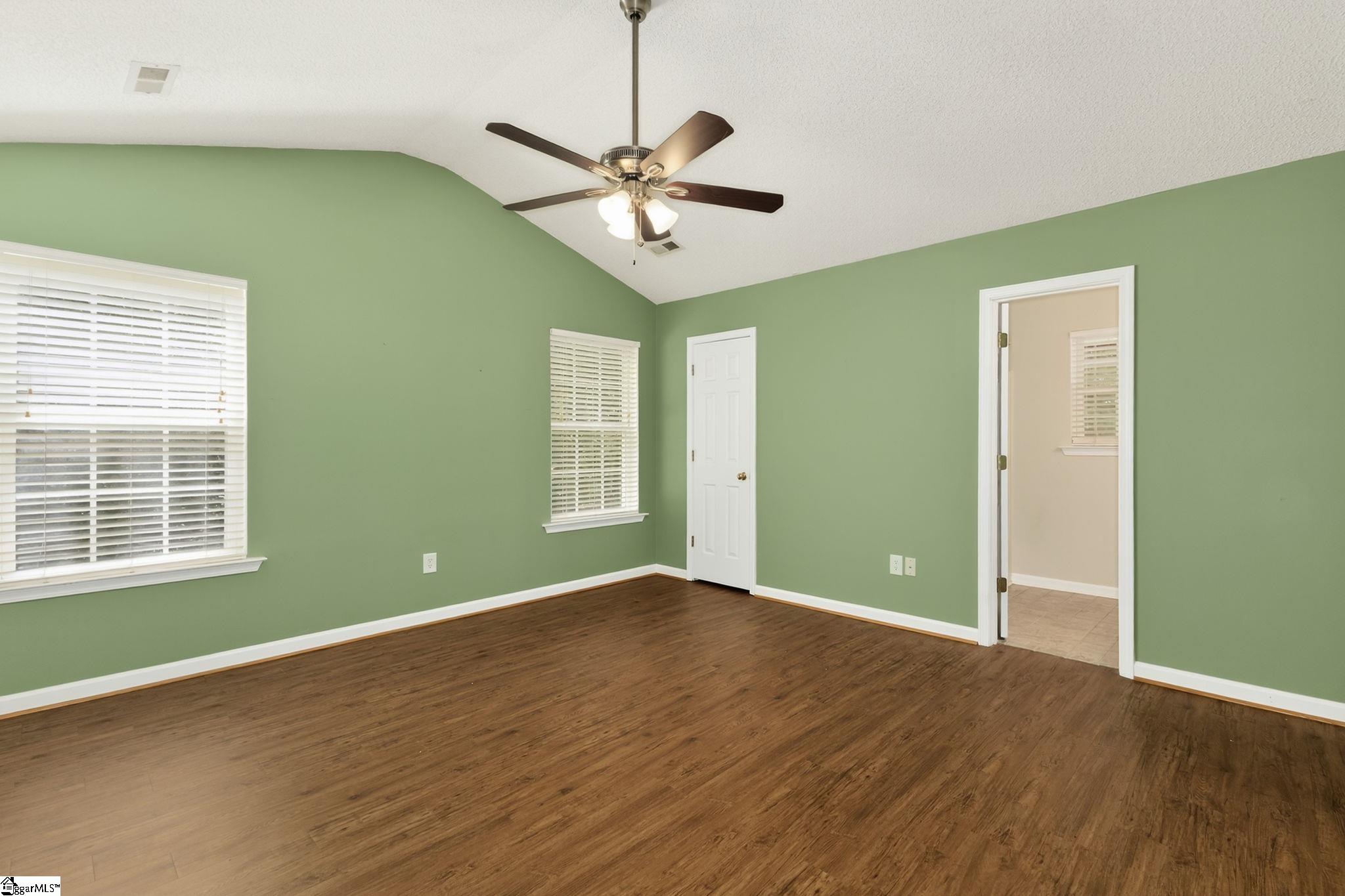 530 Glenlea Lane Greenville, SC 29617