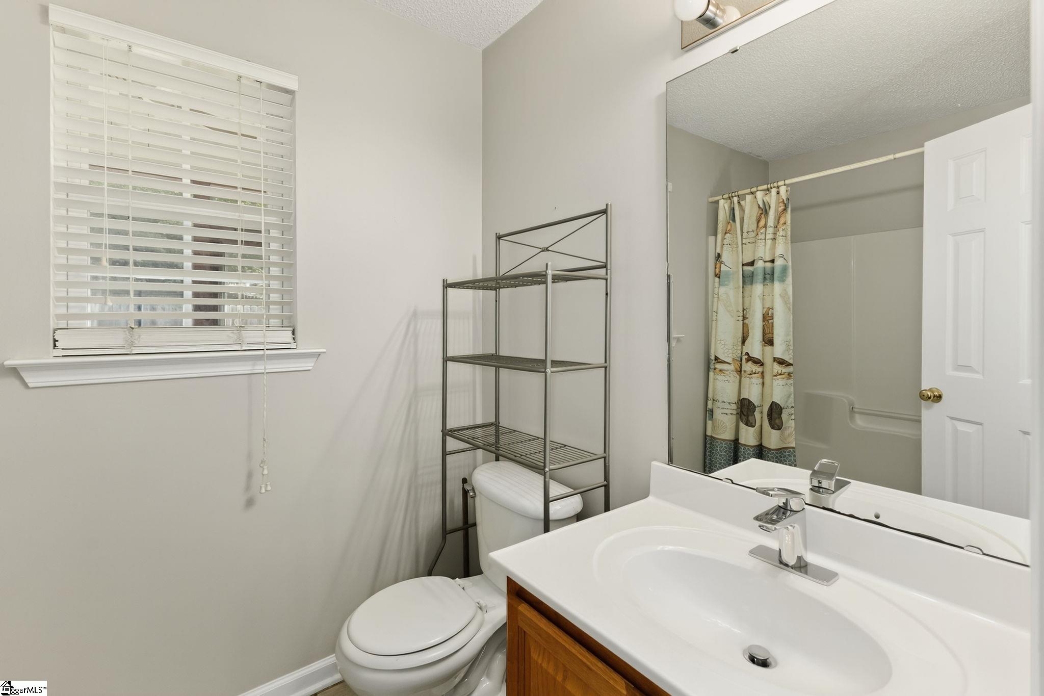 530 Glenlea Lane Greenville, SC 29617