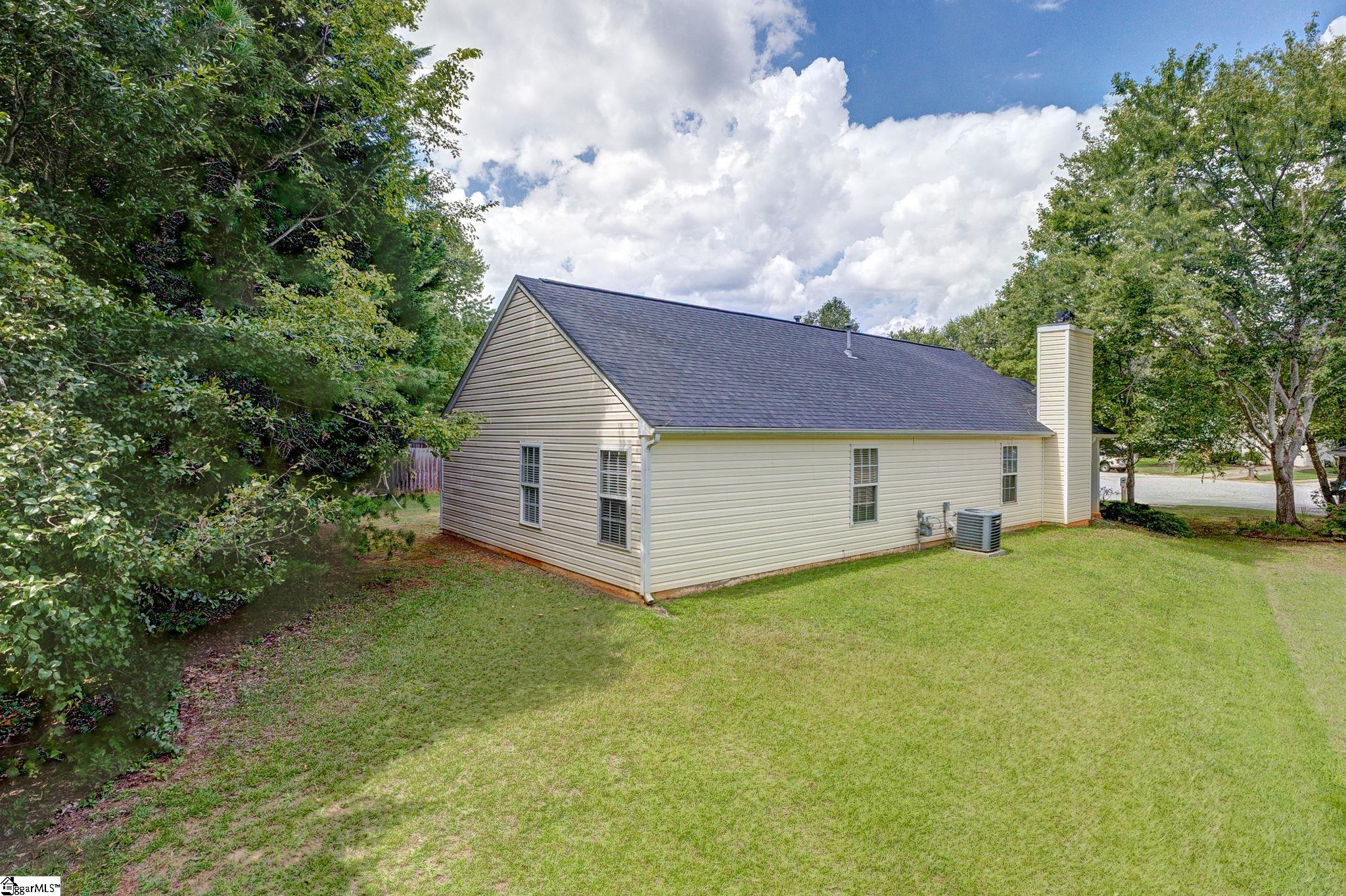 530 Glenlea Lane Greenville, SC 29617