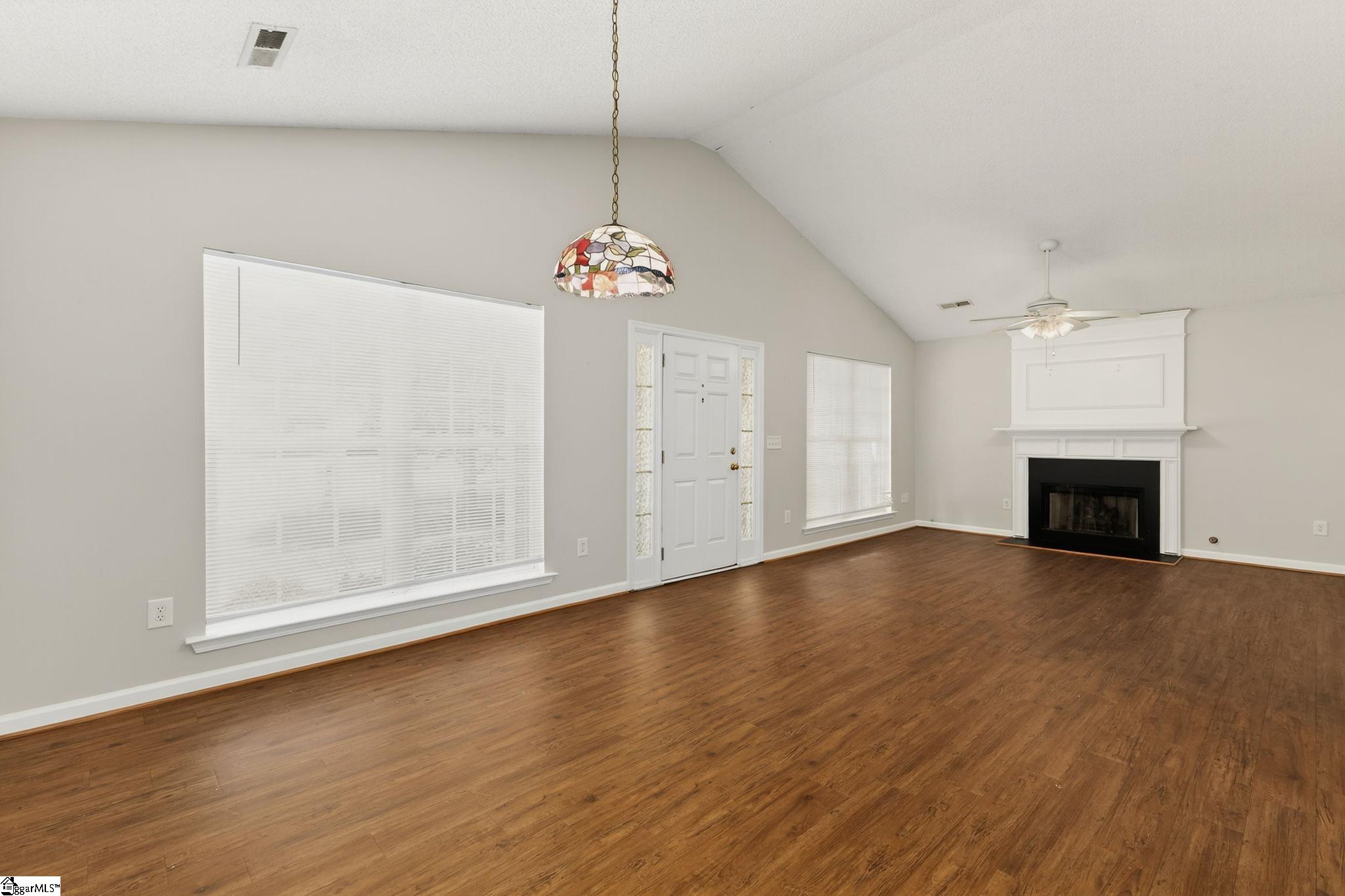 530 Glenlea Lane Greenville, SC 29617