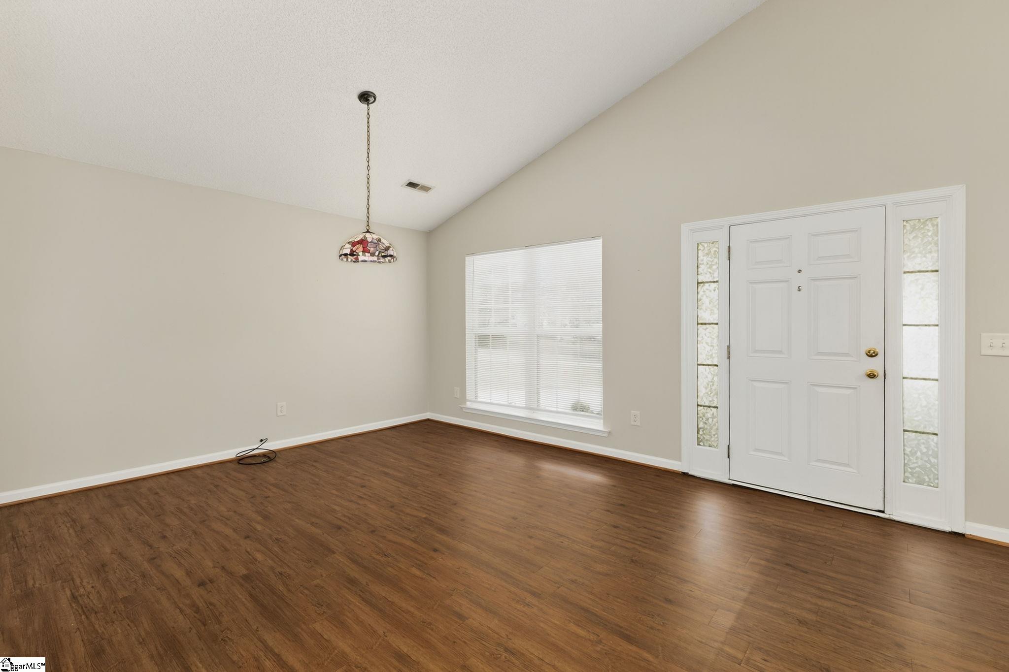 530 Glenlea Lane Greenville, SC 29617