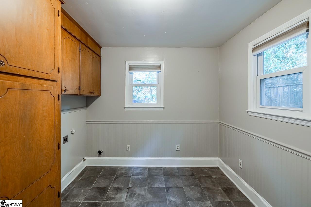 131 S Cleveland Park Drive Spartanburg, SC 29303