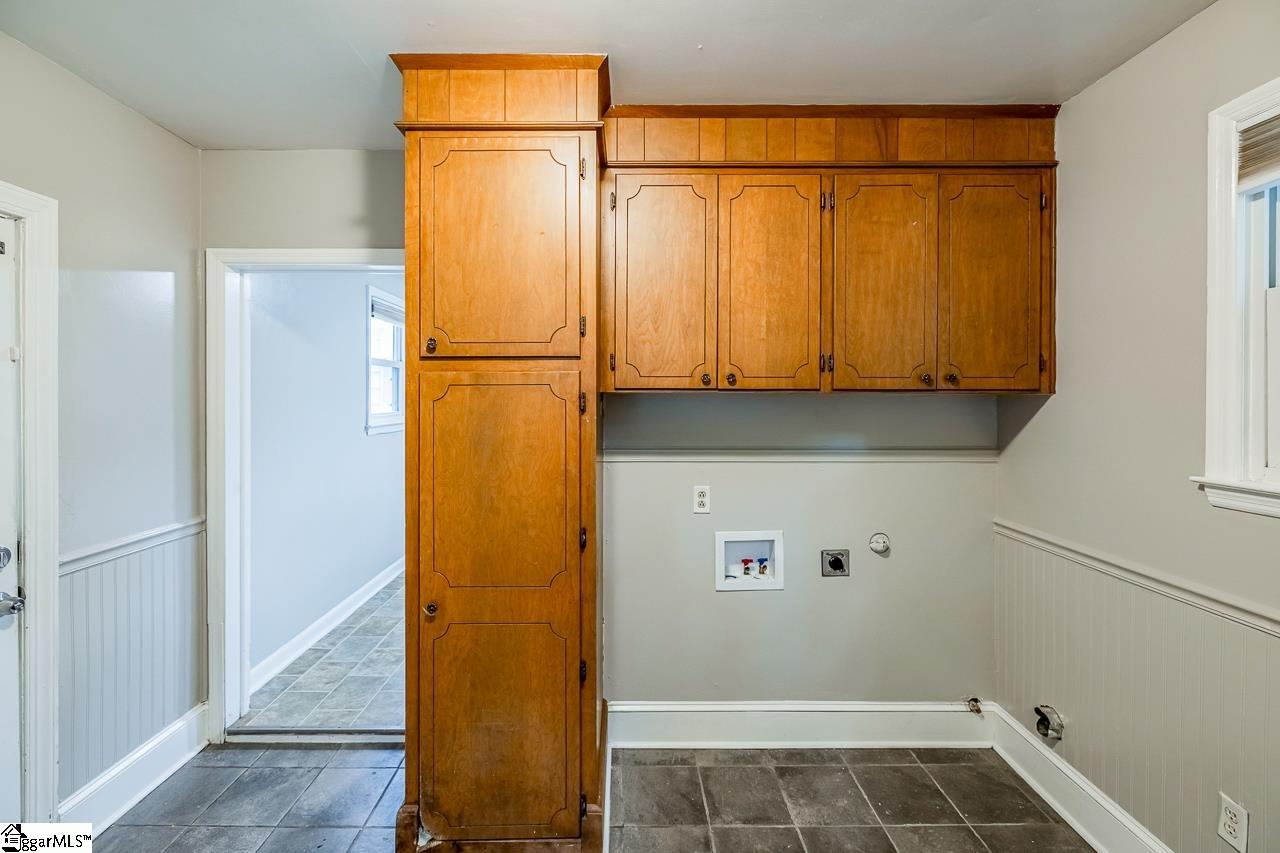 131 S Cleveland Park Drive Spartanburg, SC 29303