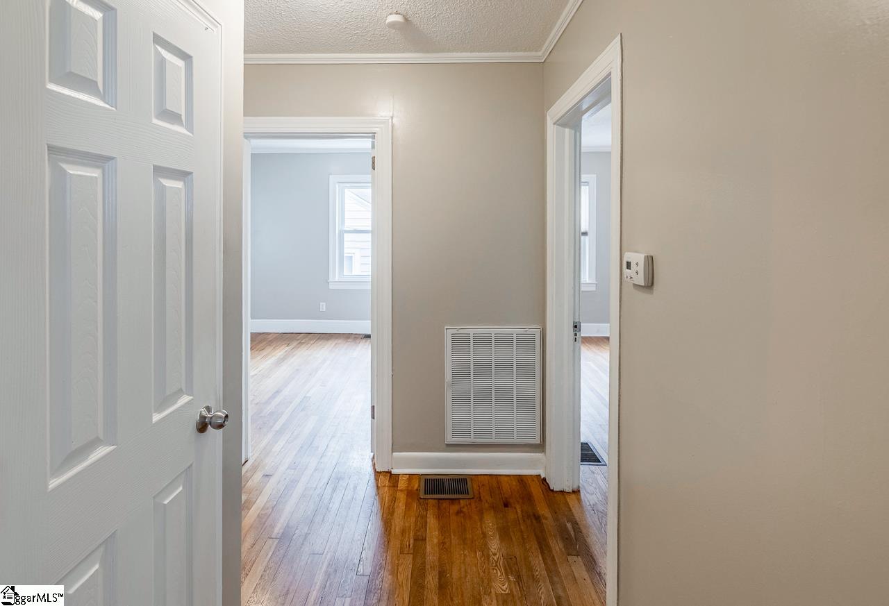 131 S Cleveland Park Drive Spartanburg, SC 29303
