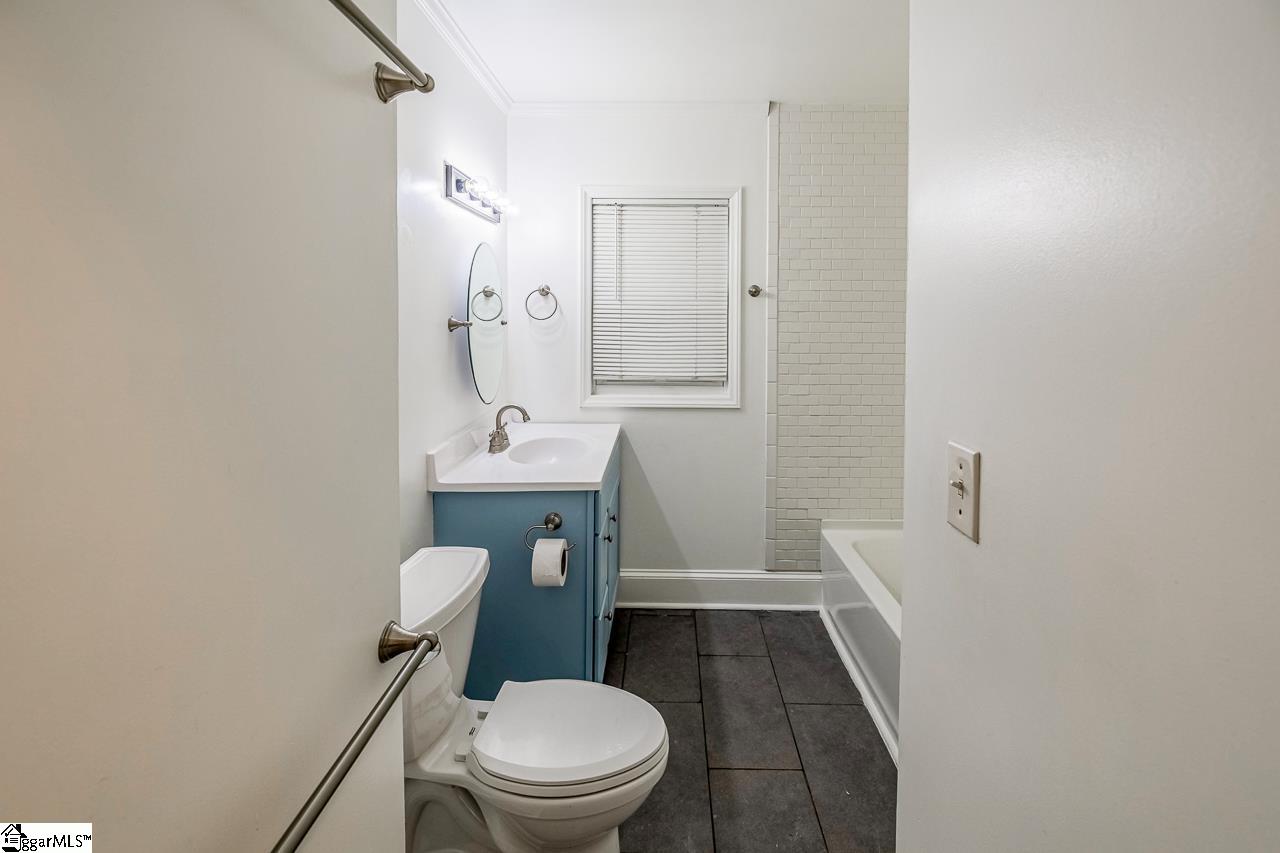 131 S Cleveland Park Drive Spartanburg, SC 29303