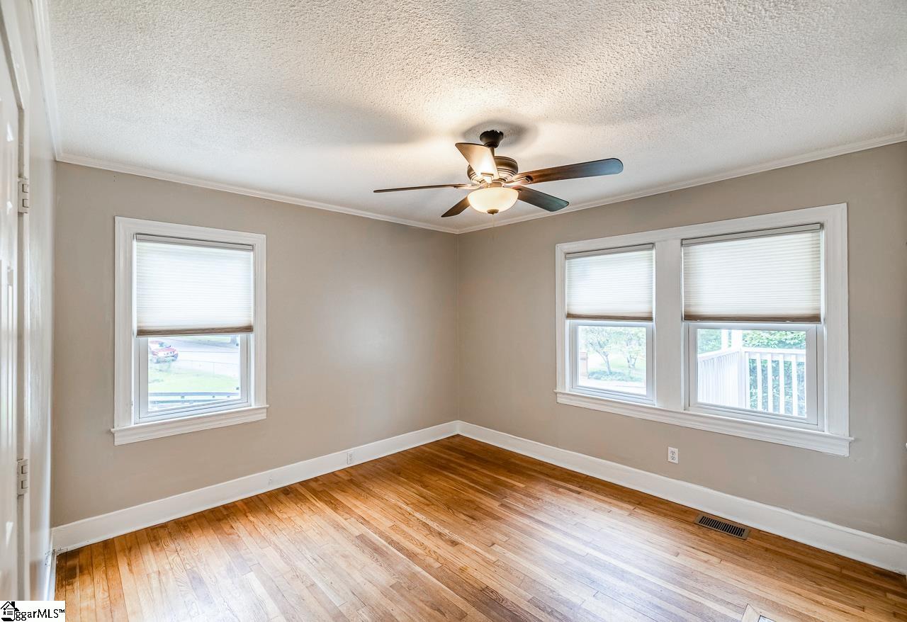 131 S Cleveland Park Drive Spartanburg, SC 29303