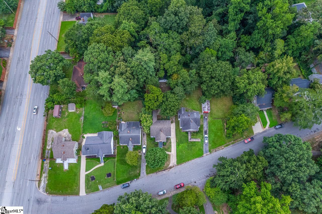 131 S Cleveland Park Drive Spartanburg, SC 29303
