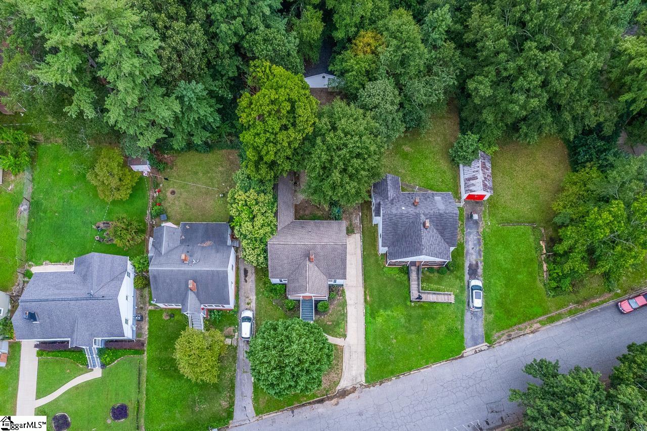 131 S Cleveland Park Drive Spartanburg, SC 29303